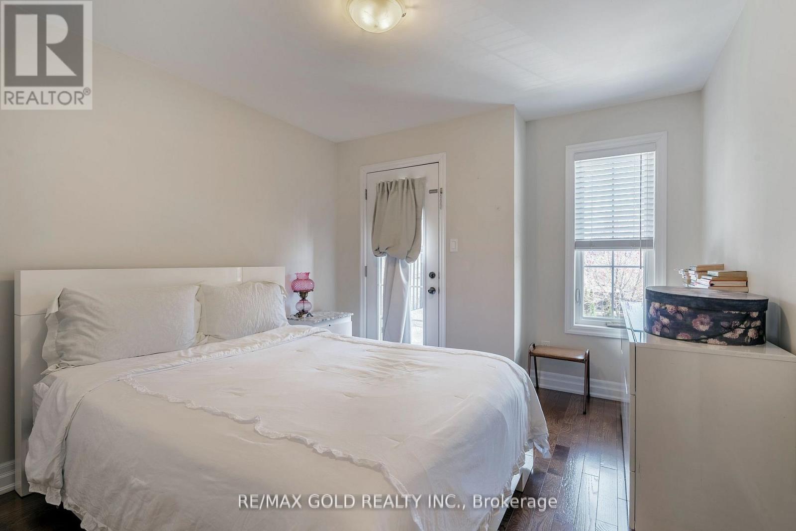 54 ROBERT BERRY CRESCENT - 34