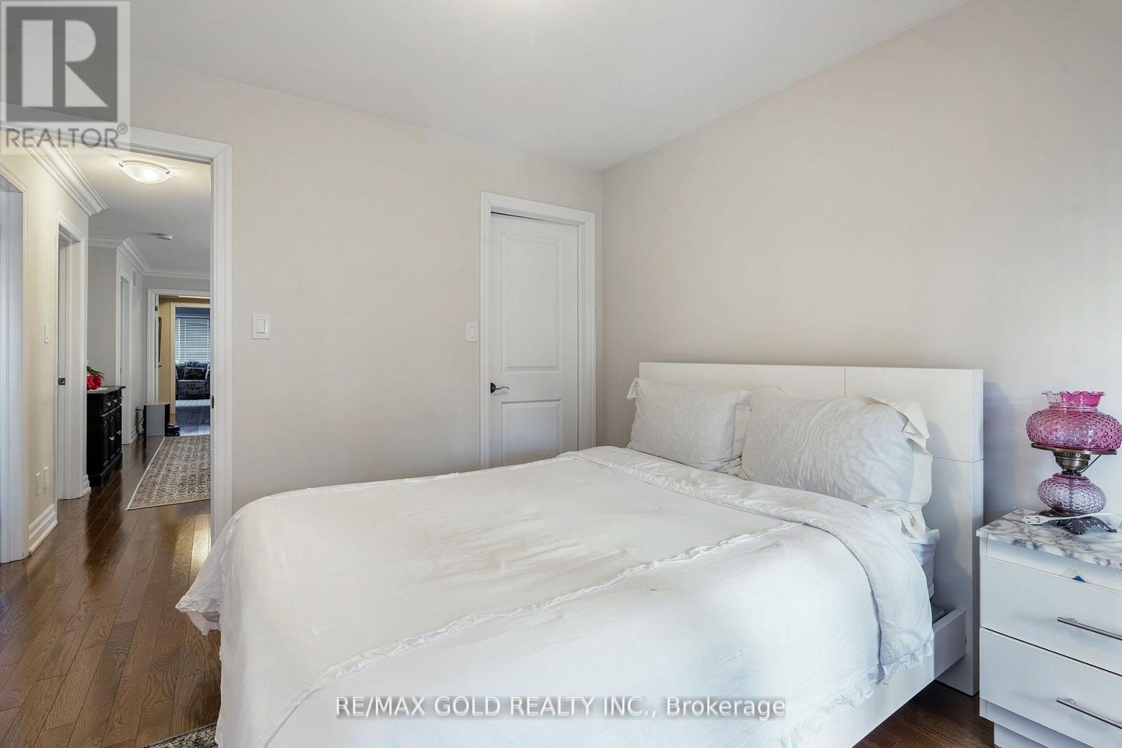 54 ROBERT BERRY CRESCENT - 35