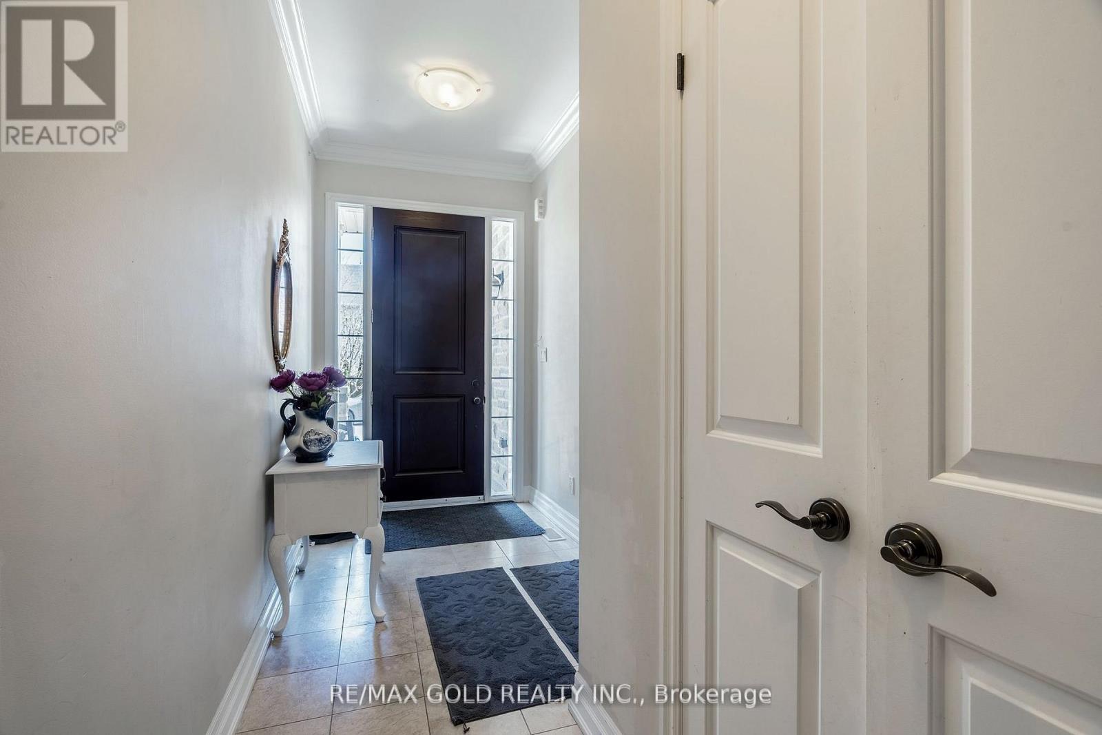 54 ROBERT BERRY CRESCENT - 4