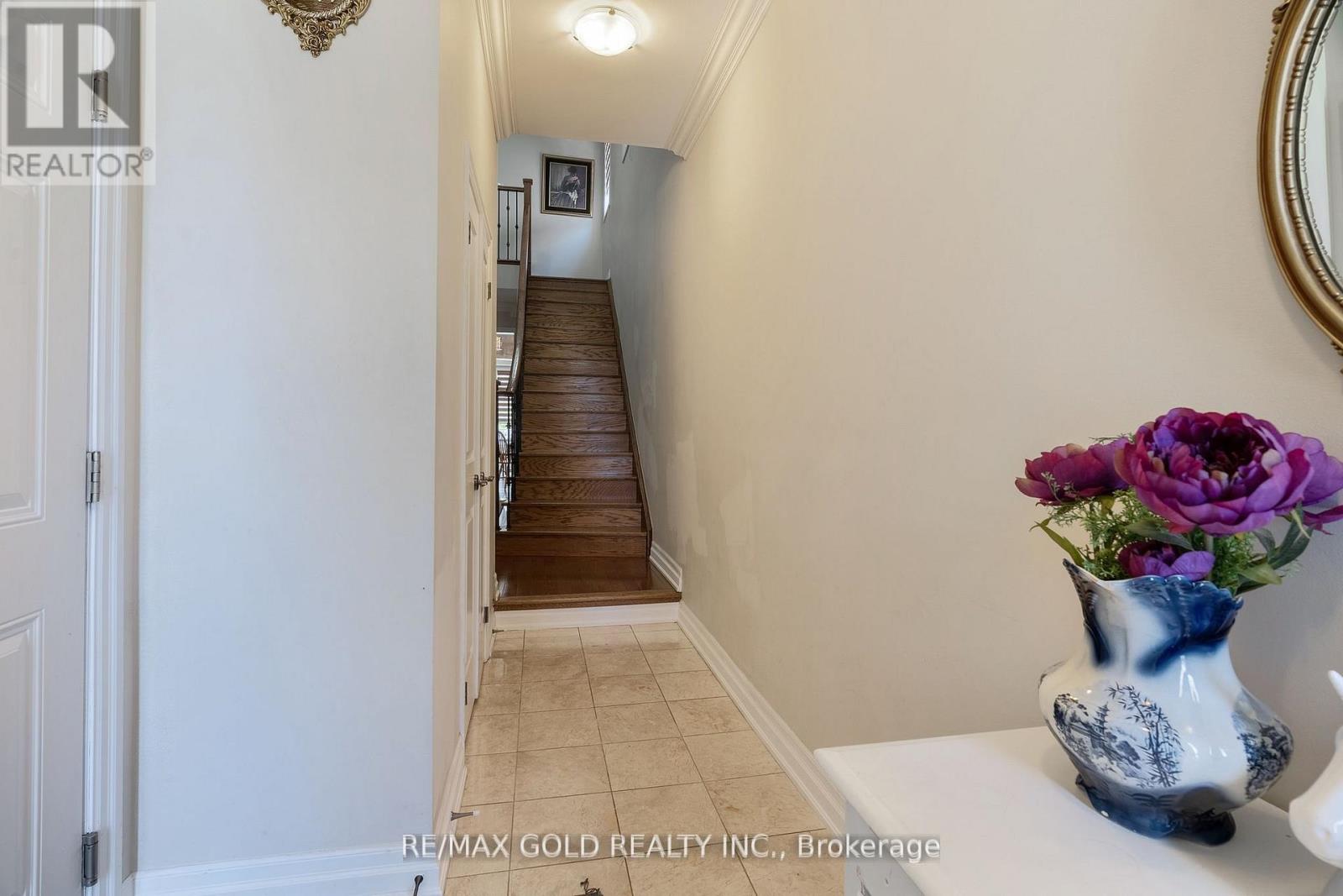 54 ROBERT BERRY CRESCENT - 5