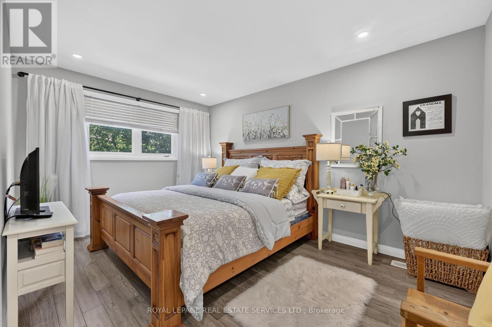 49 BELCOURT AVENUE - 18