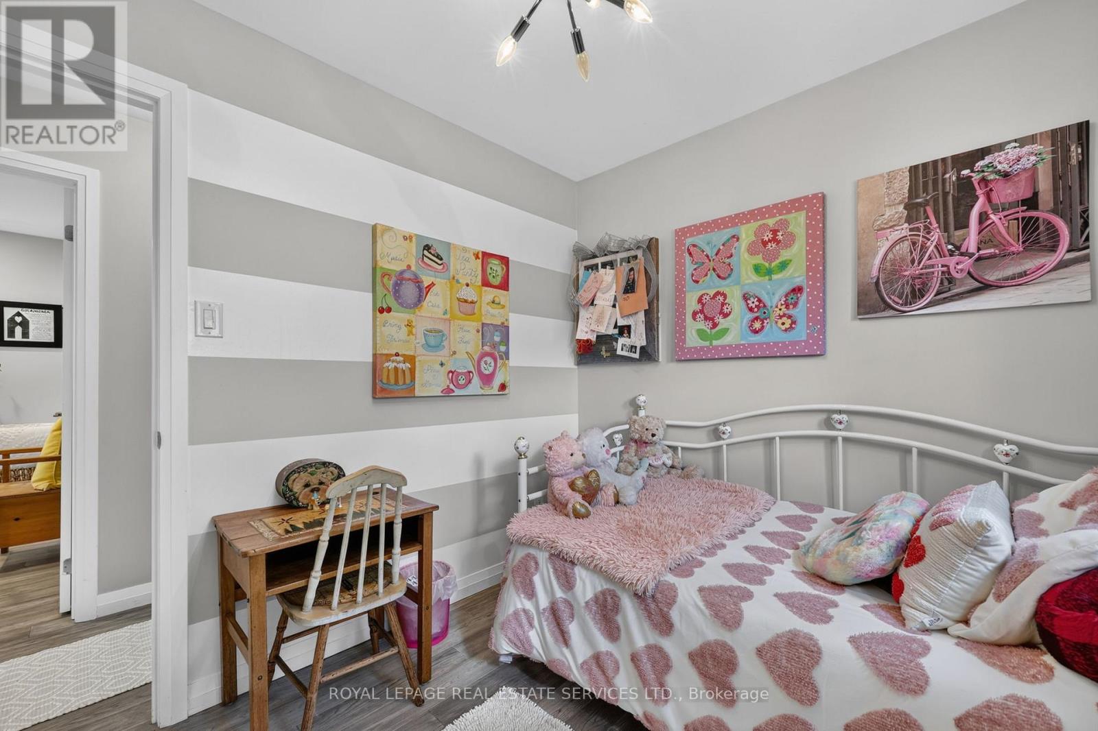 49 BELCOURT AVENUE - 22