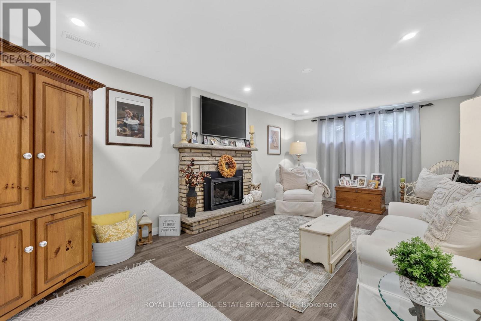 49 BELCOURT AVENUE - 27