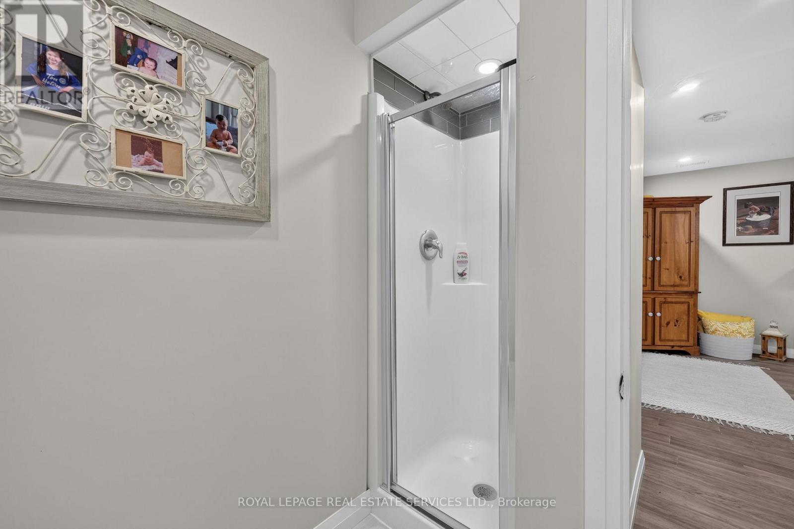 49 BELCOURT AVENUE - 33