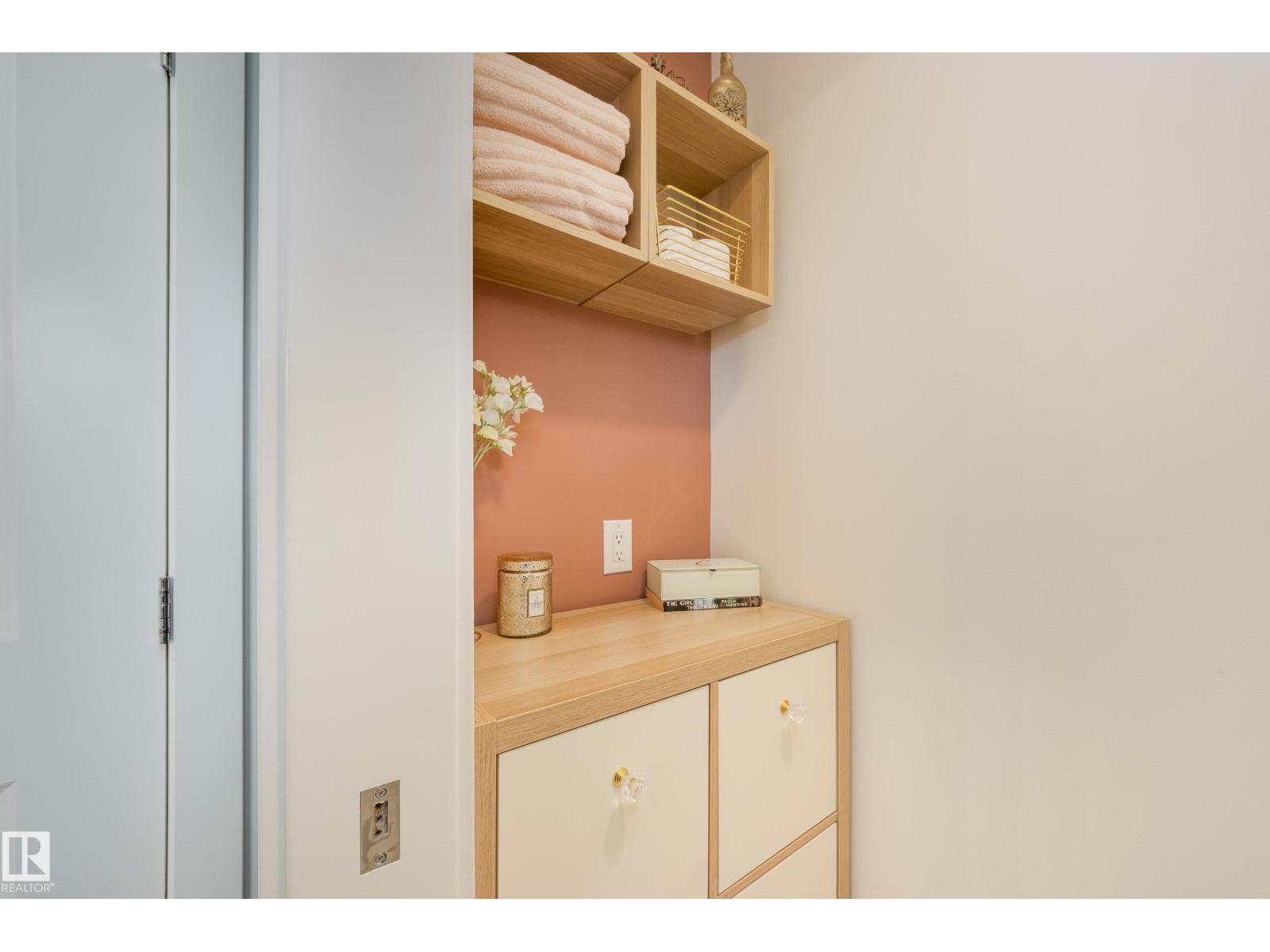 20332 29 AV NW - 33