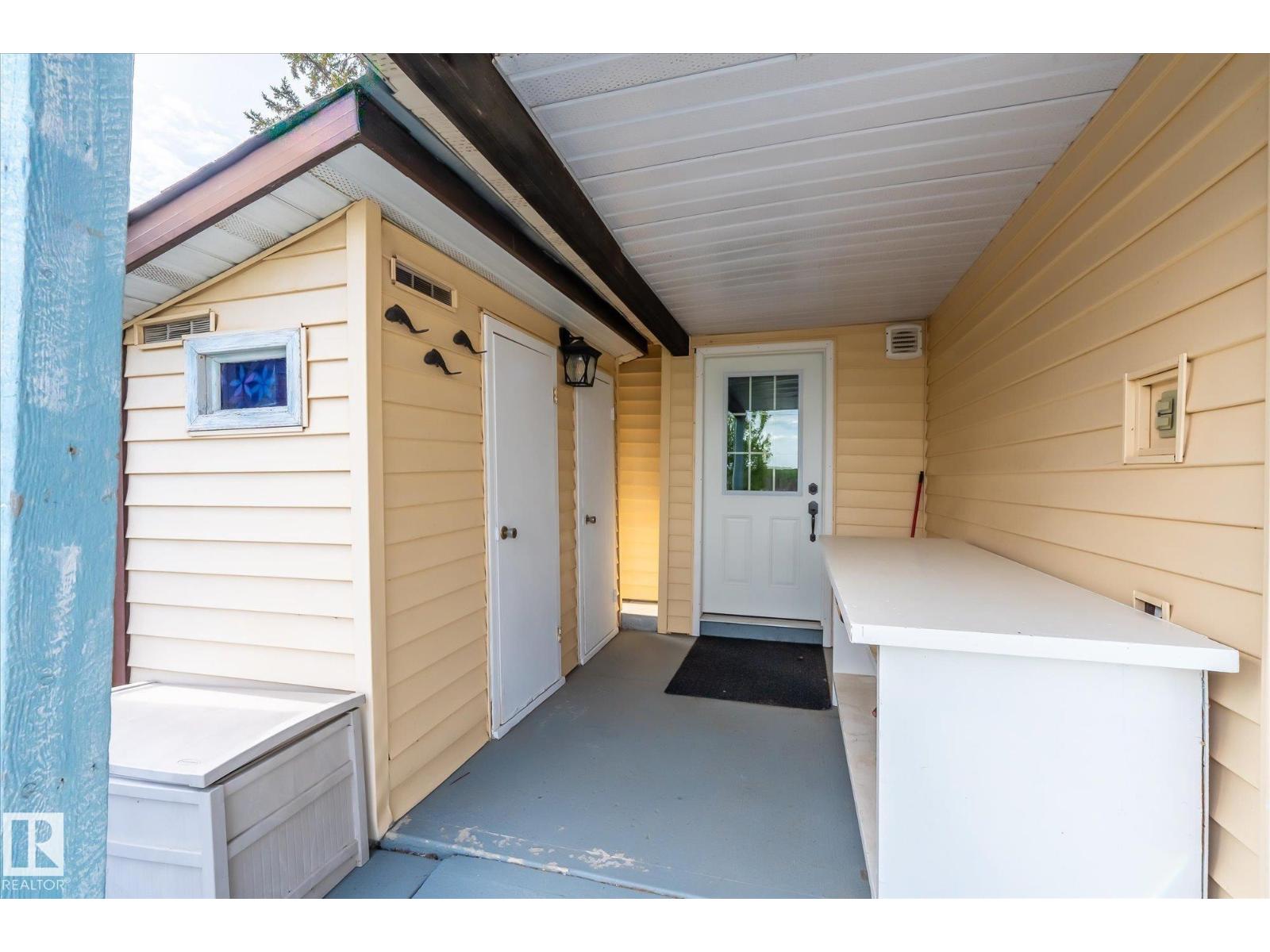 75 Lakeview Av South View - 54