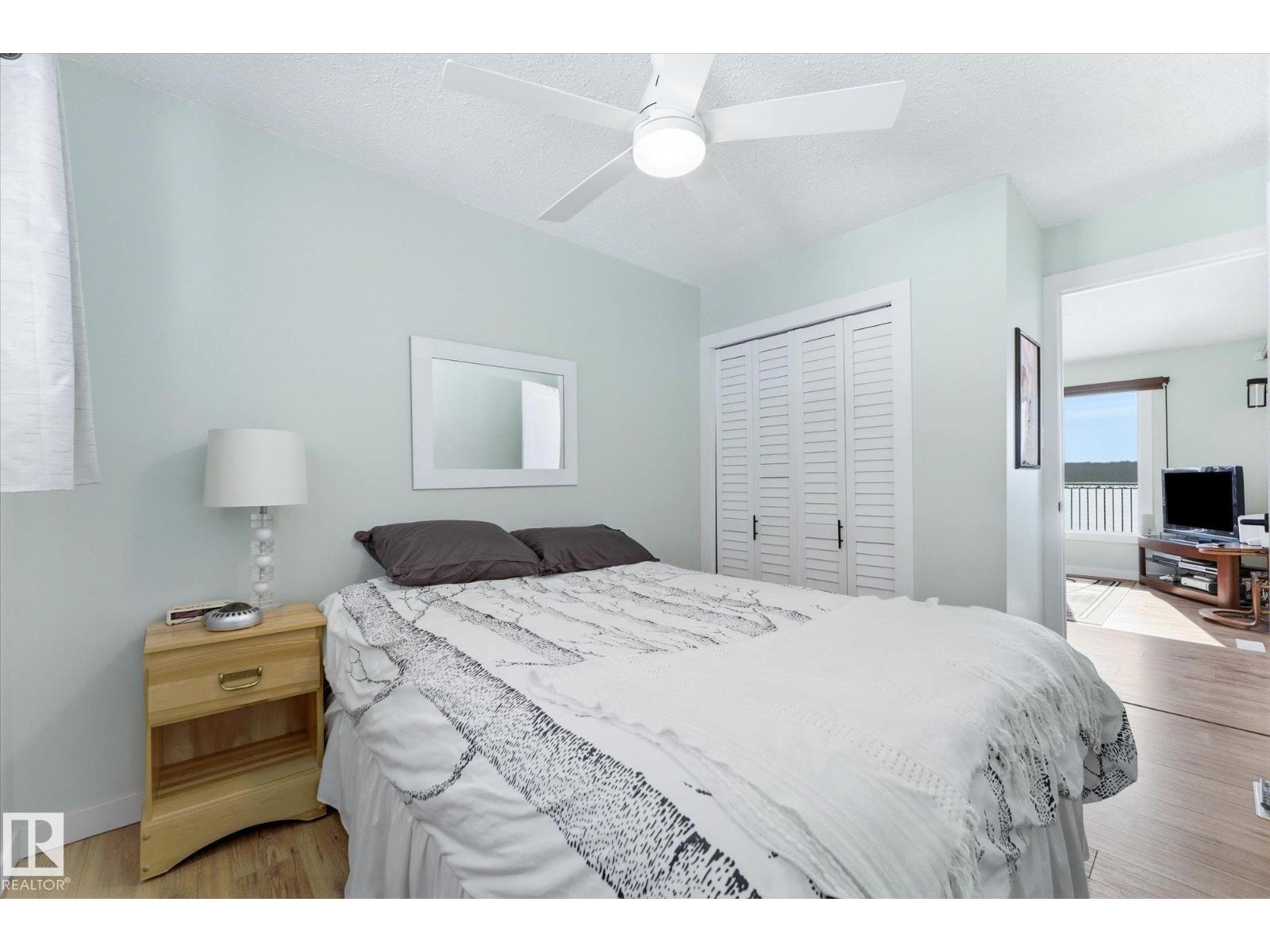75 Lakeview Av South View - 30