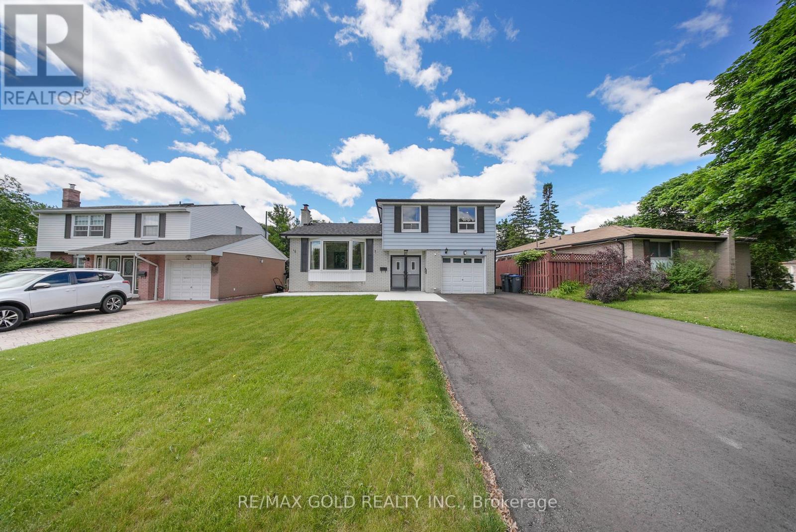 41 BROOKLAND DRIVE - 2