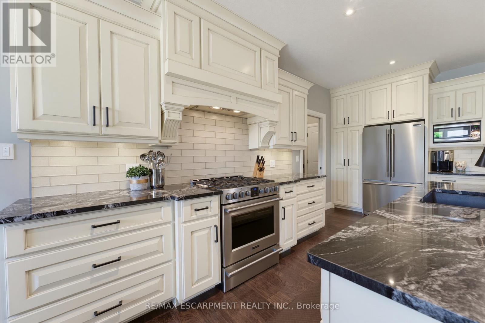 15 BLUENOSE DRIVE - 9