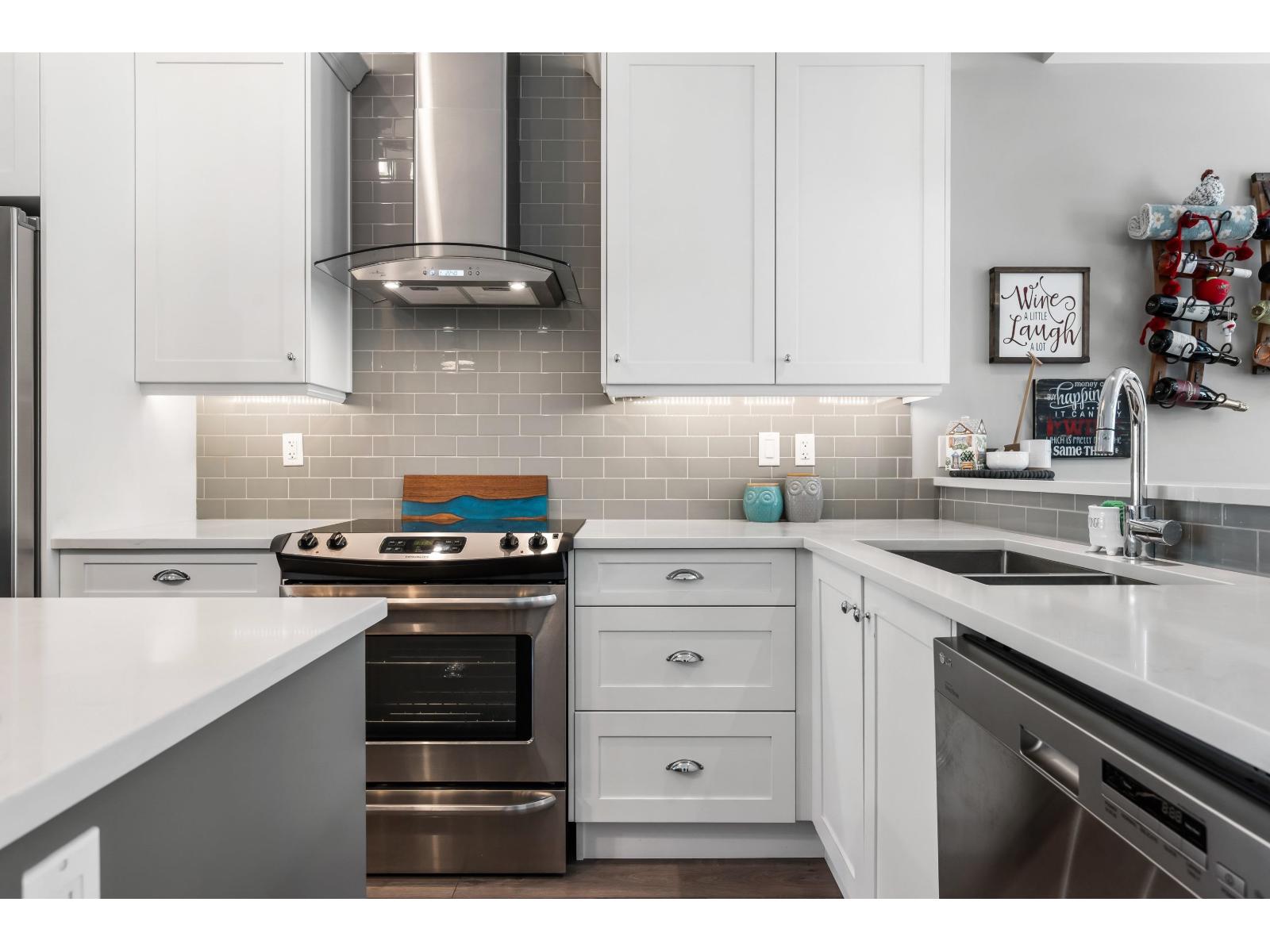 24 45462 TAMIHI WAY, Garrison Crossing, Chilliwack