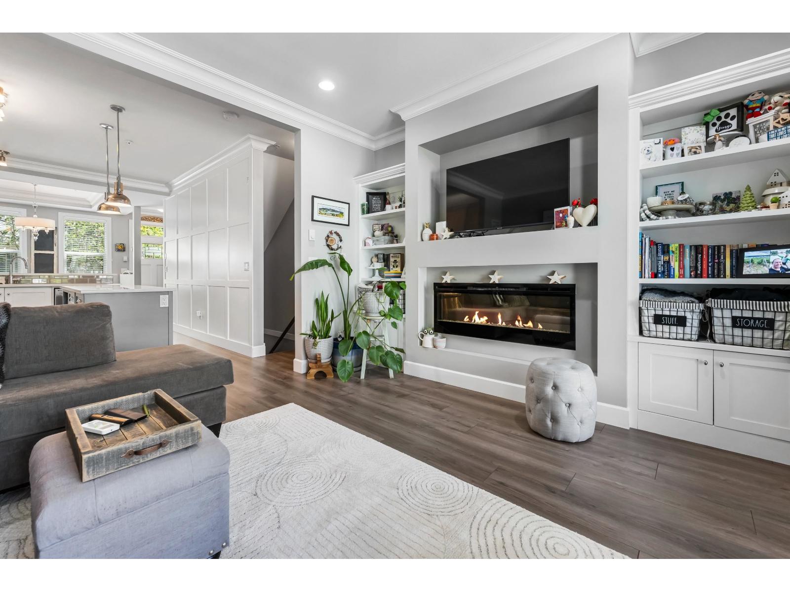 24 45462 TAMIHI WAY, Garrison Crossing, Chilliwack