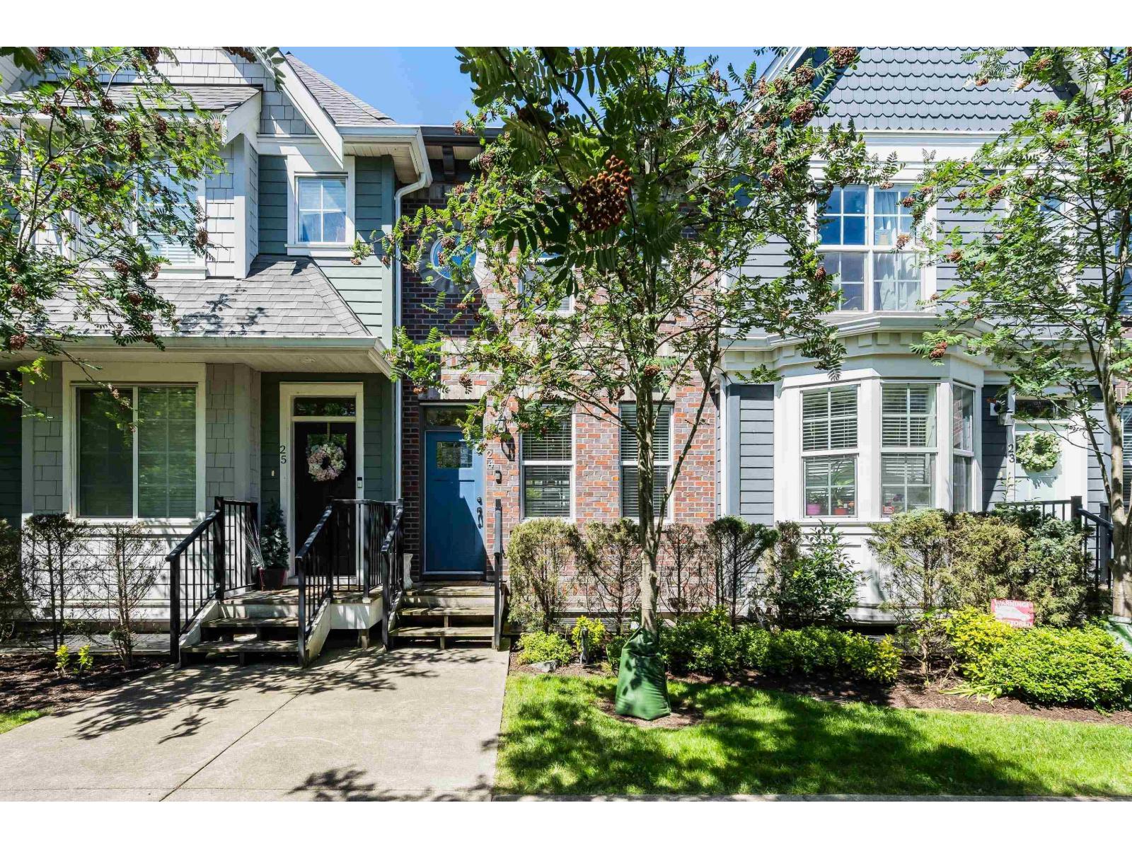 24 45462 TAMIHI WAY, Garrison Crossing, Chilliwack