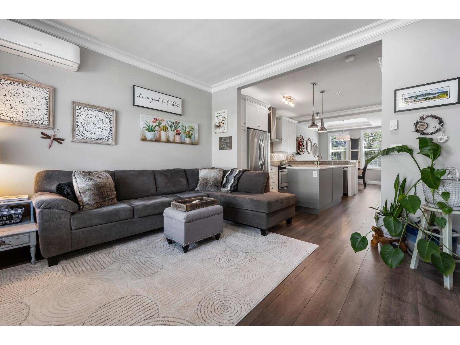 24 45462 TAMIHI WAY, Garrison Crossing, Chilliwack