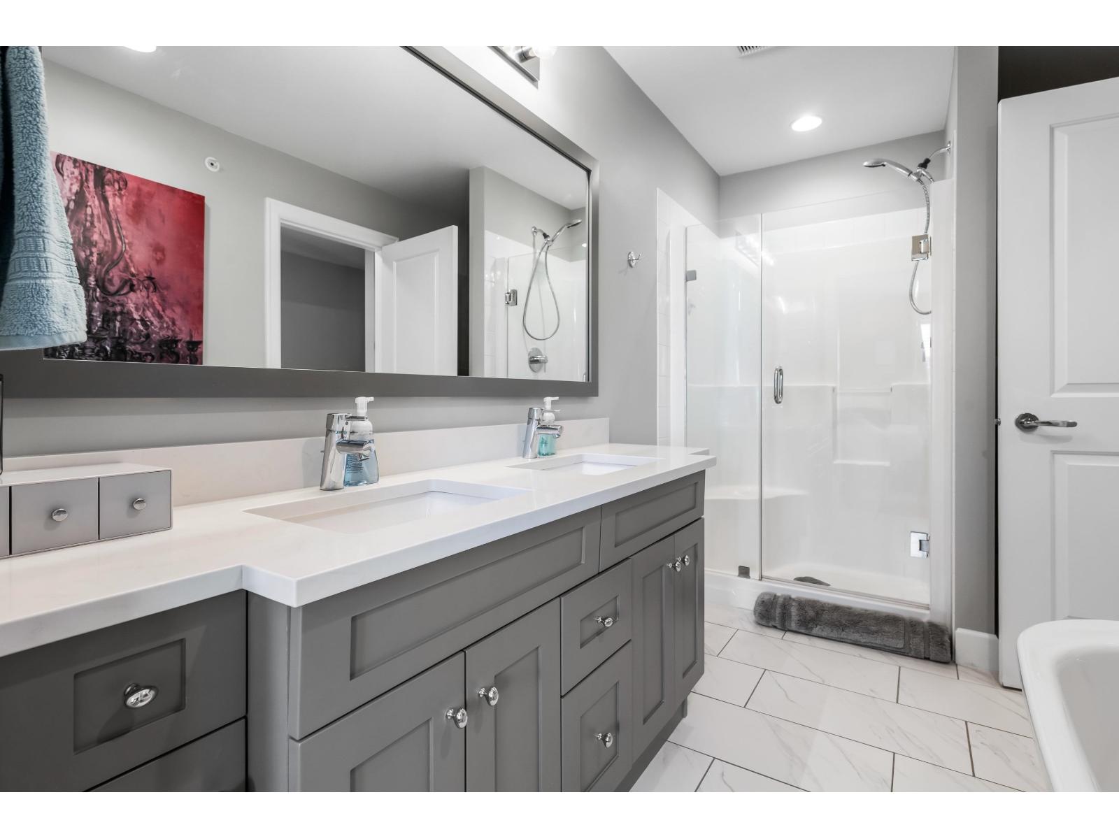 24 45462 TAMIHI WAY, Garrison Crossing, Chilliwack