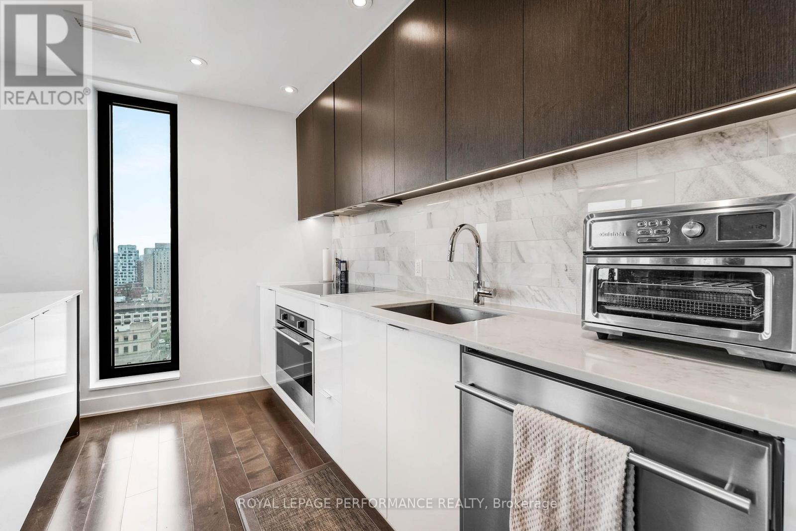 #1810 20 DALY AVENUE - 13