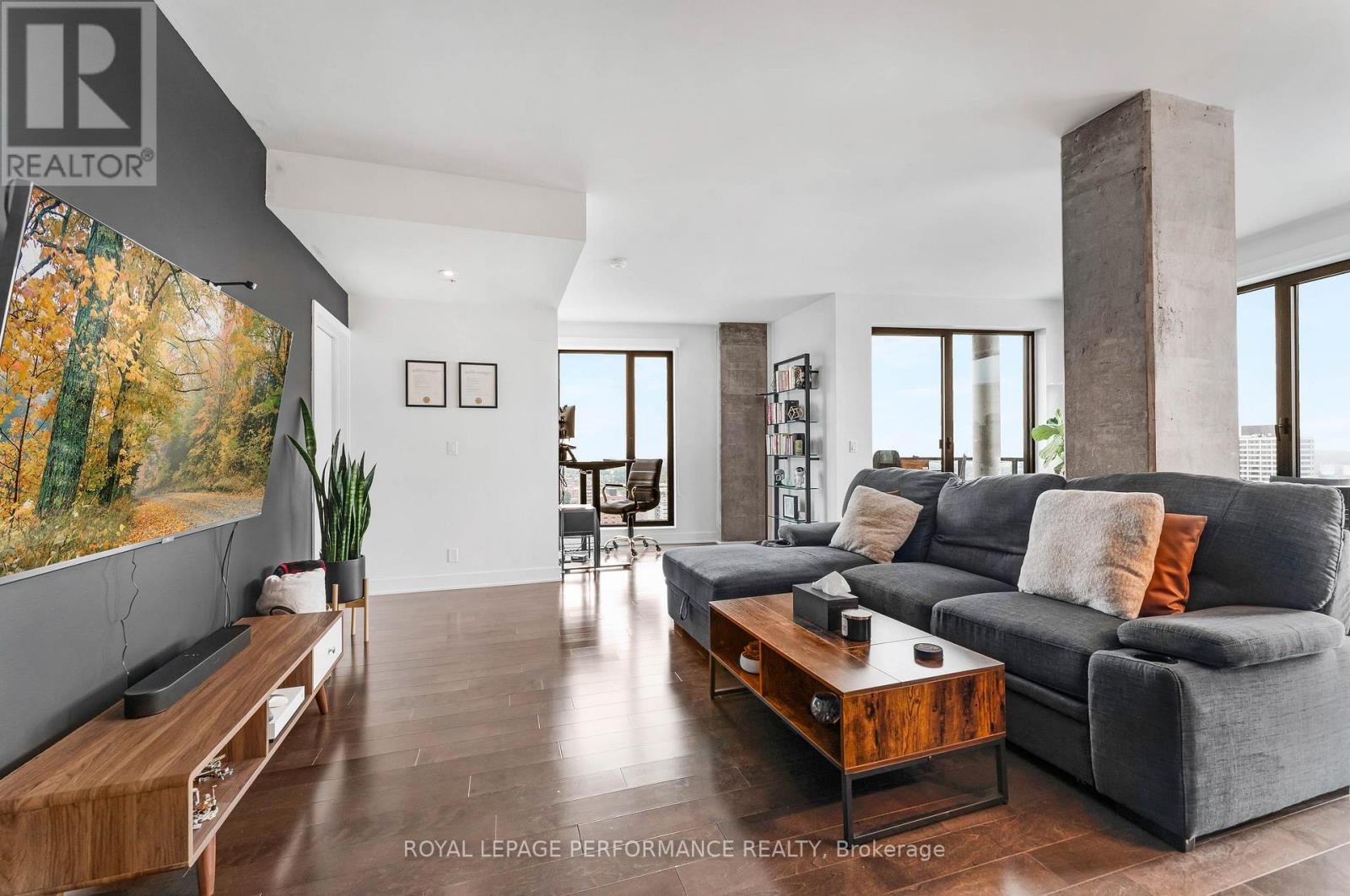 #1810 20 DALY AVENUE - 17