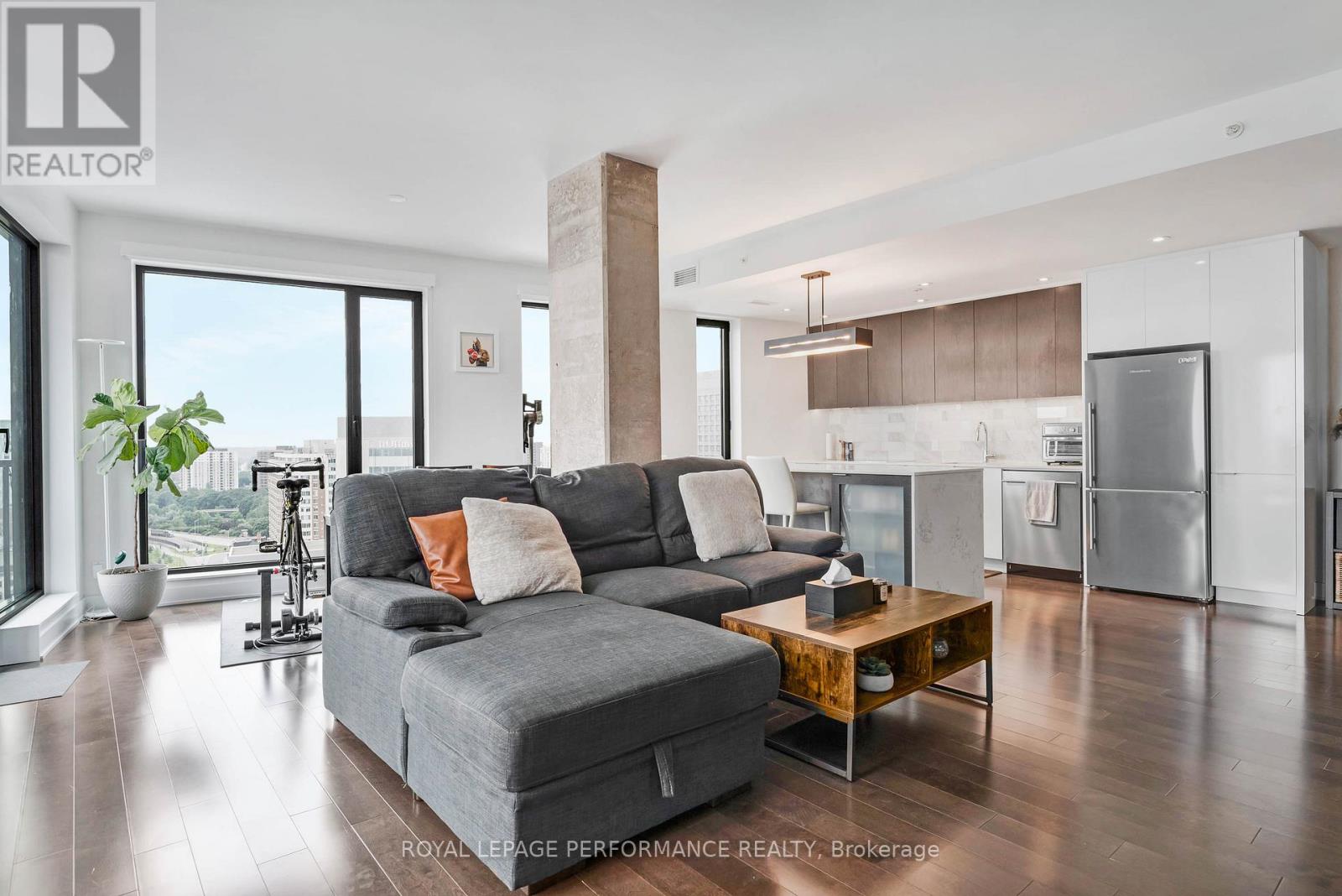 #1810 20 DALY AVENUE - 18