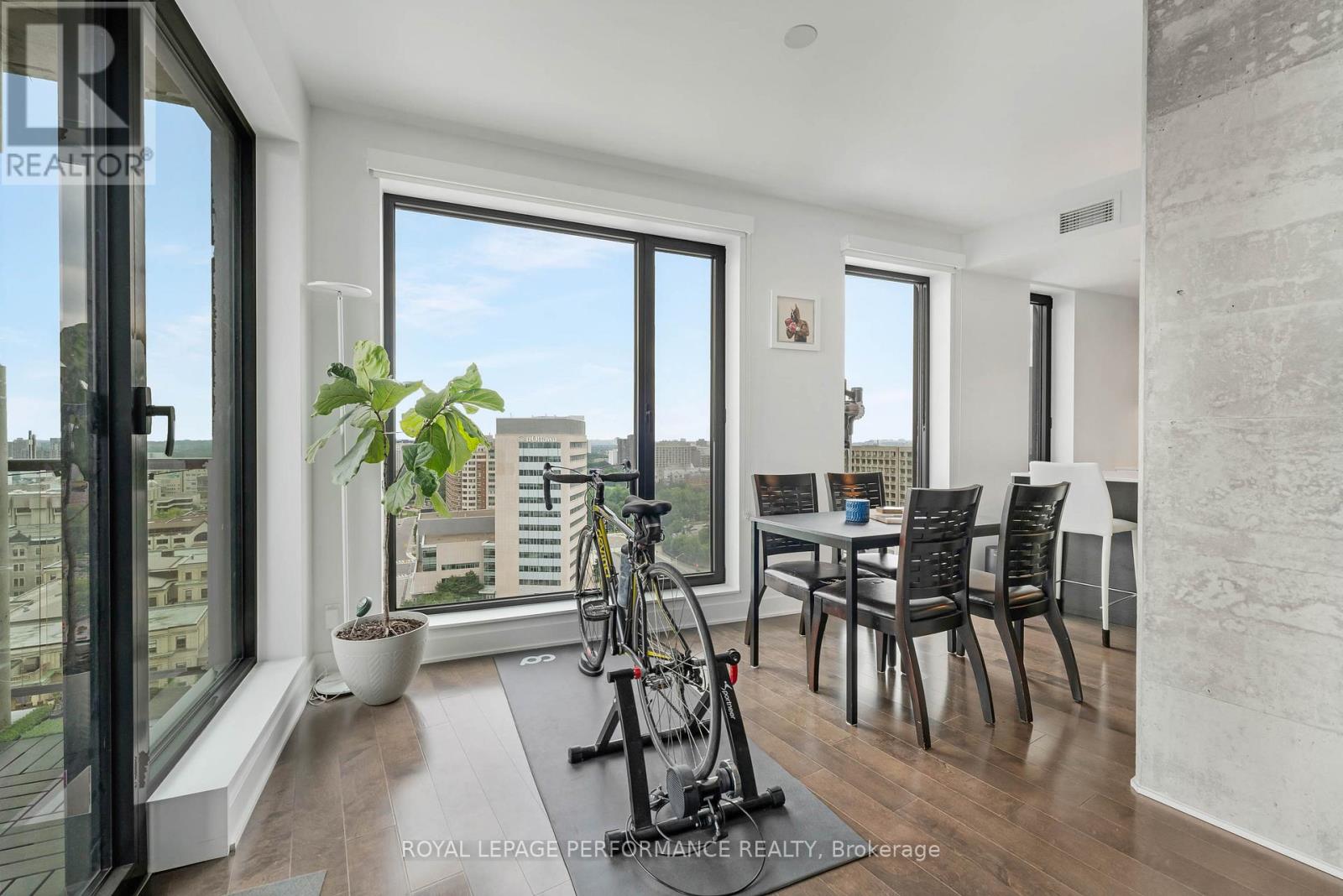 #1810 20 DALY AVENUE - 25