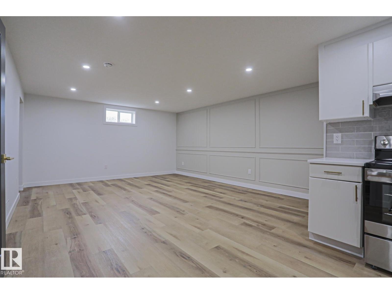 7607 137 AV NW — photo 25