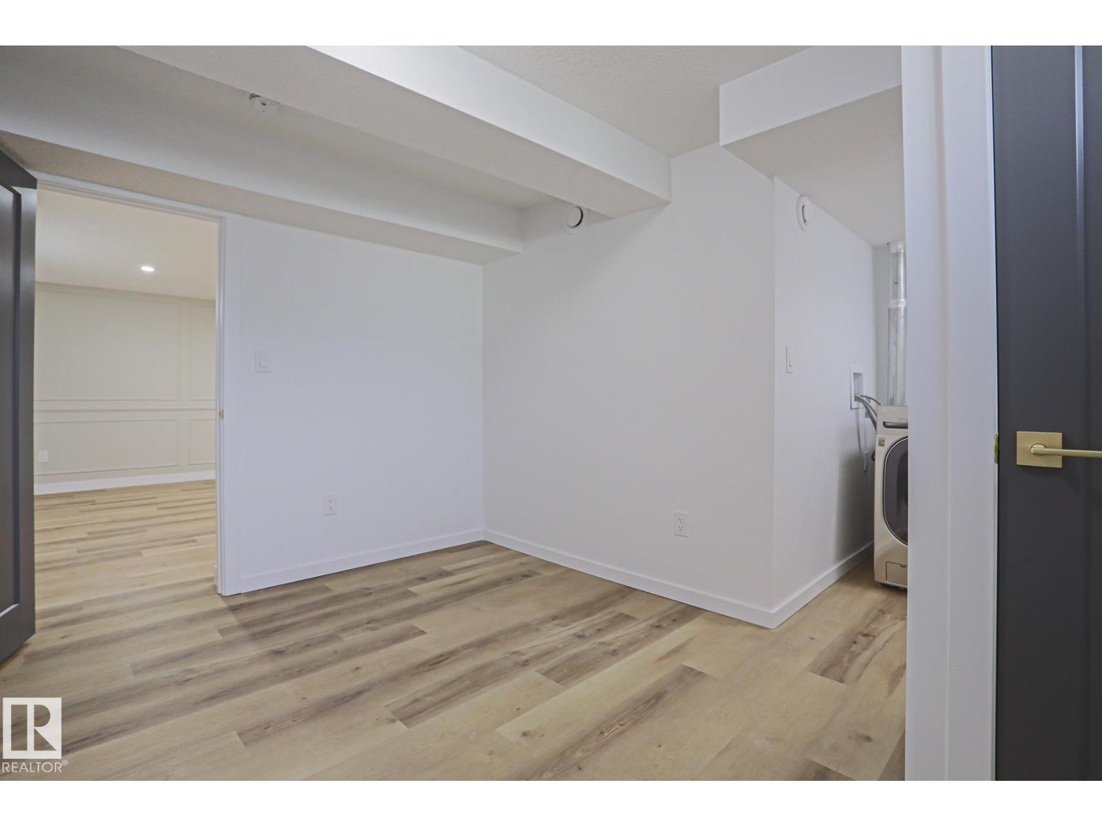 7607 137 AV NW — photo 27