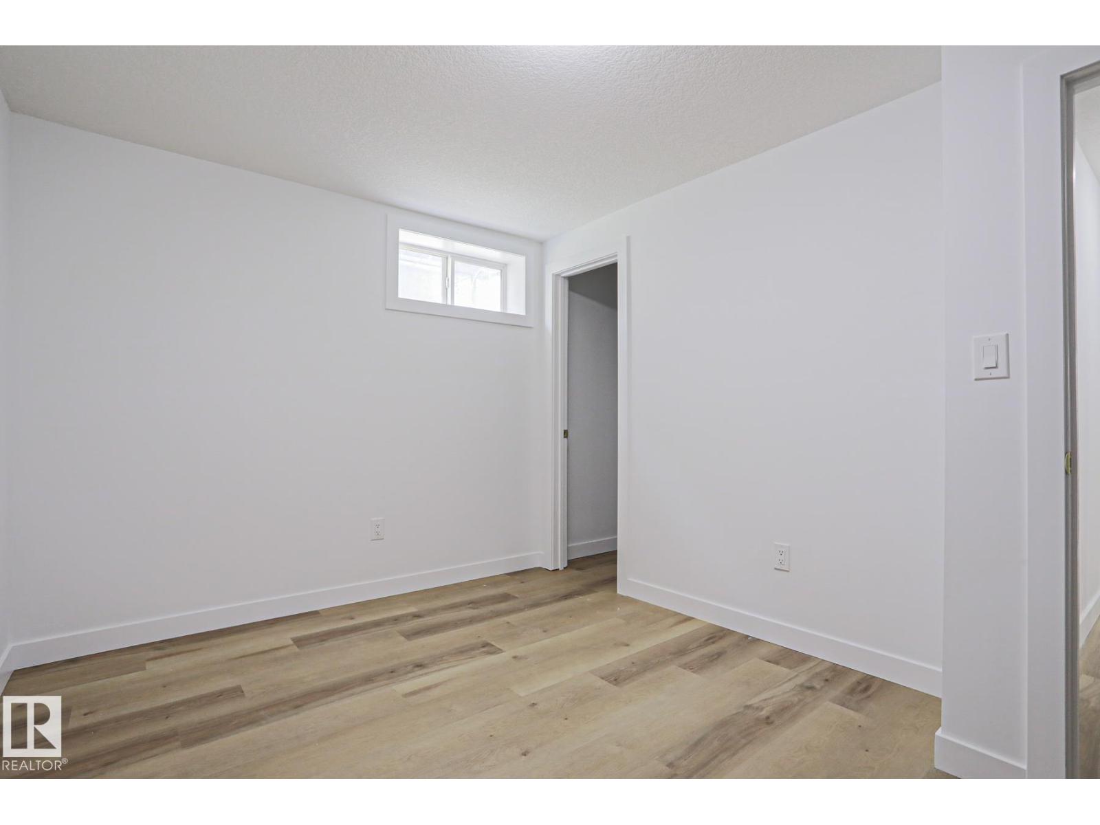 7607 137 AV NW — photo 34