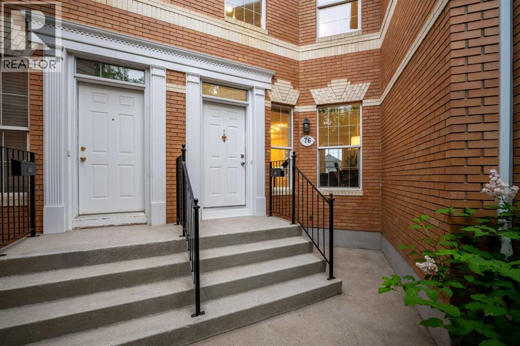 76 Inverness Square SE - photo 2