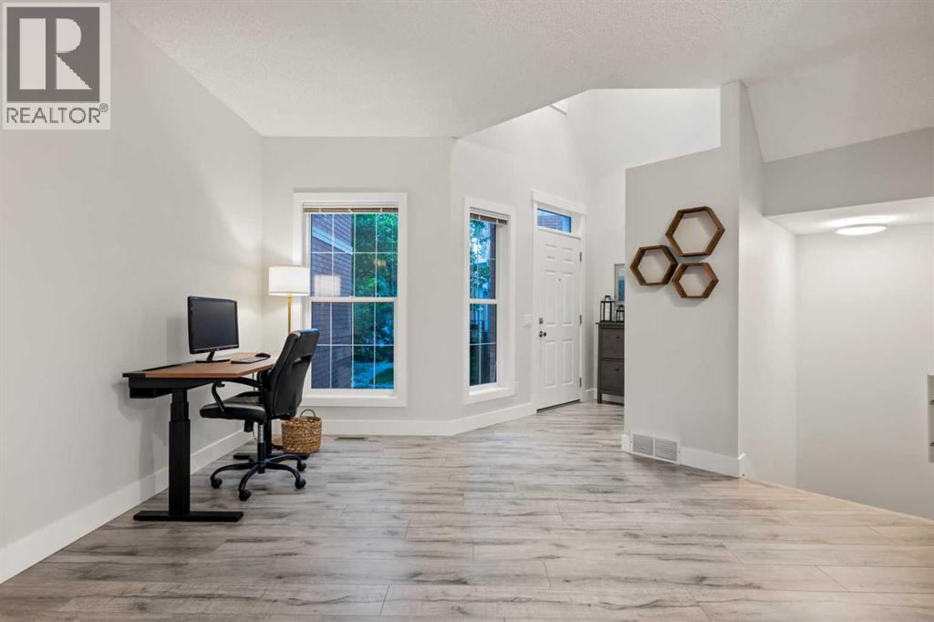 76 Inverness Square SE - photo 5