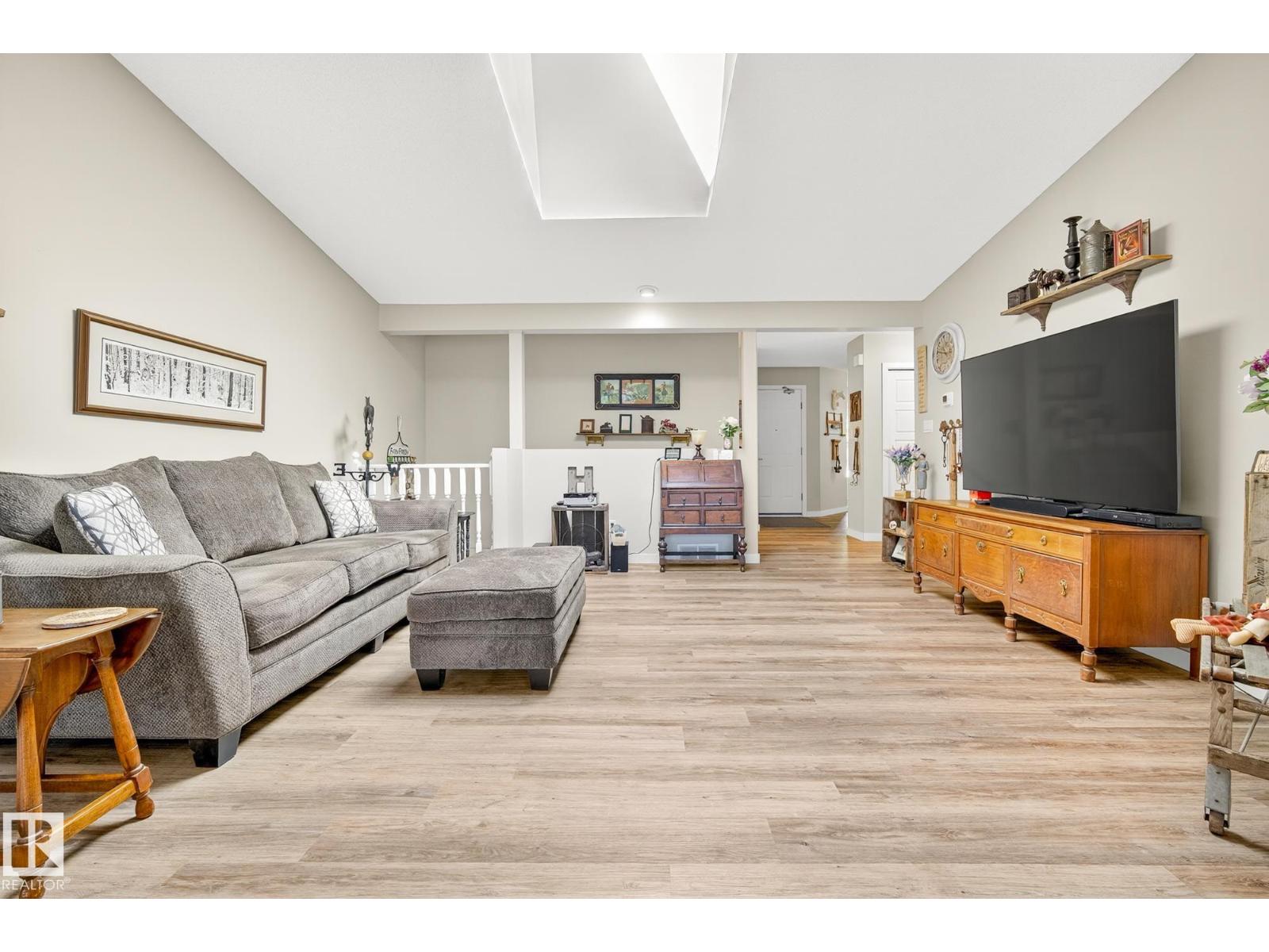 4711 25 AV NW — photo 14