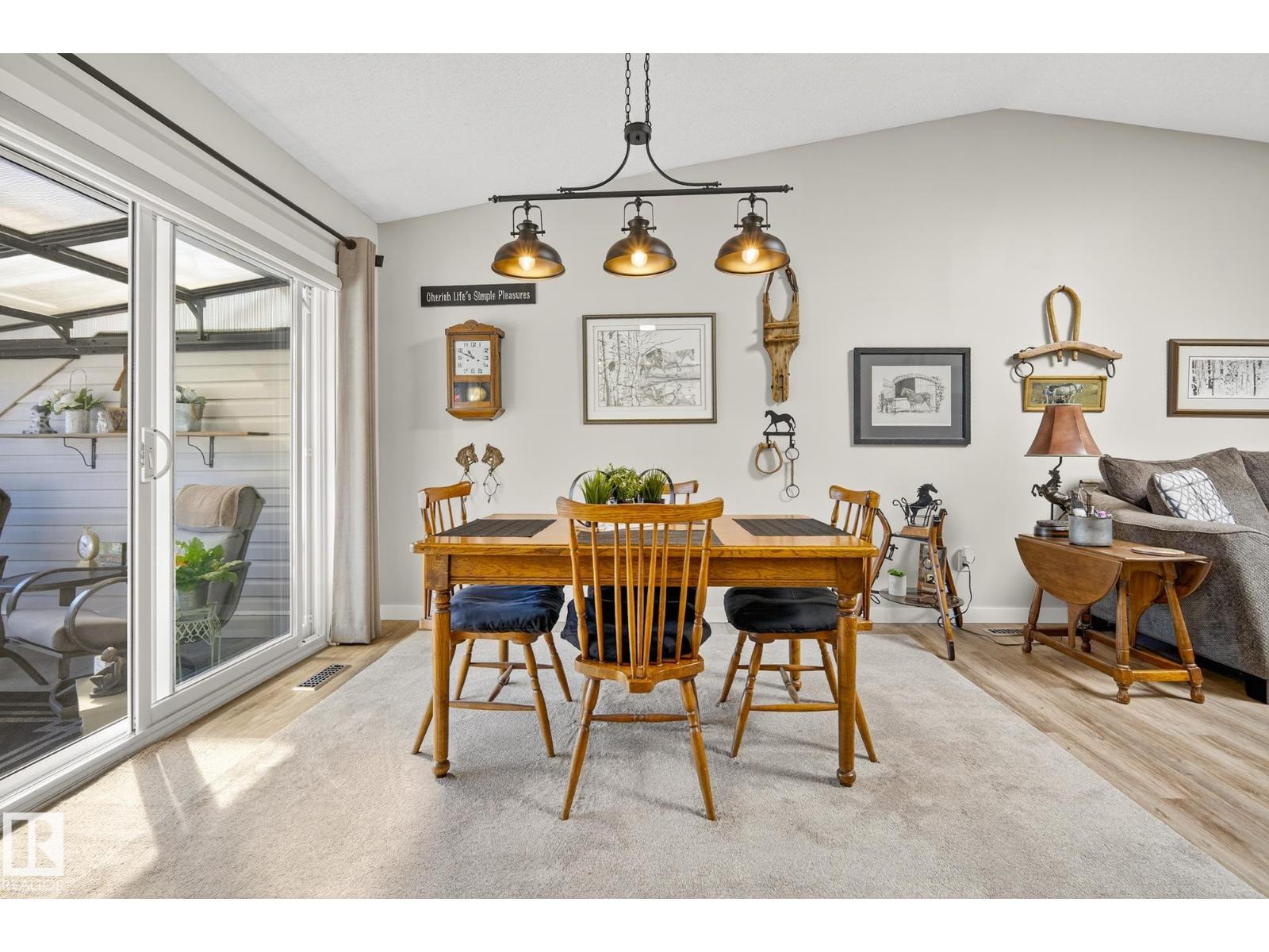 4711 25 AV NW — photo 19