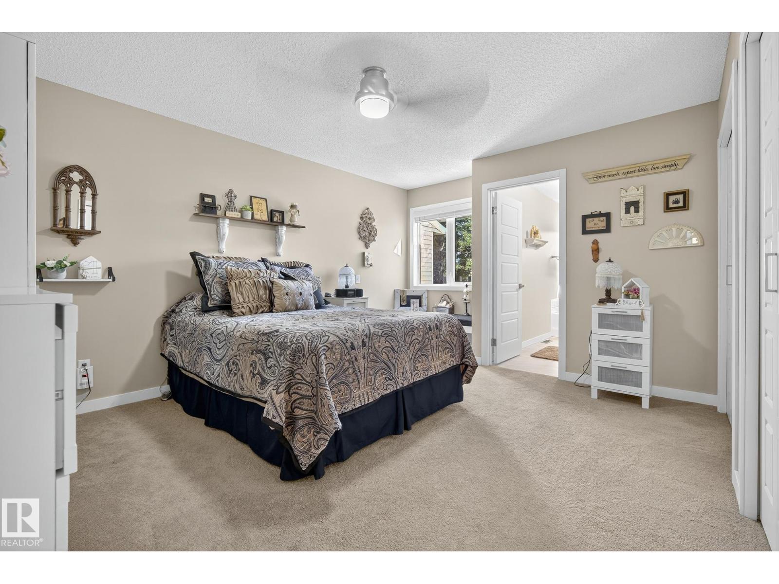 4711 25 AV NW — photo 21