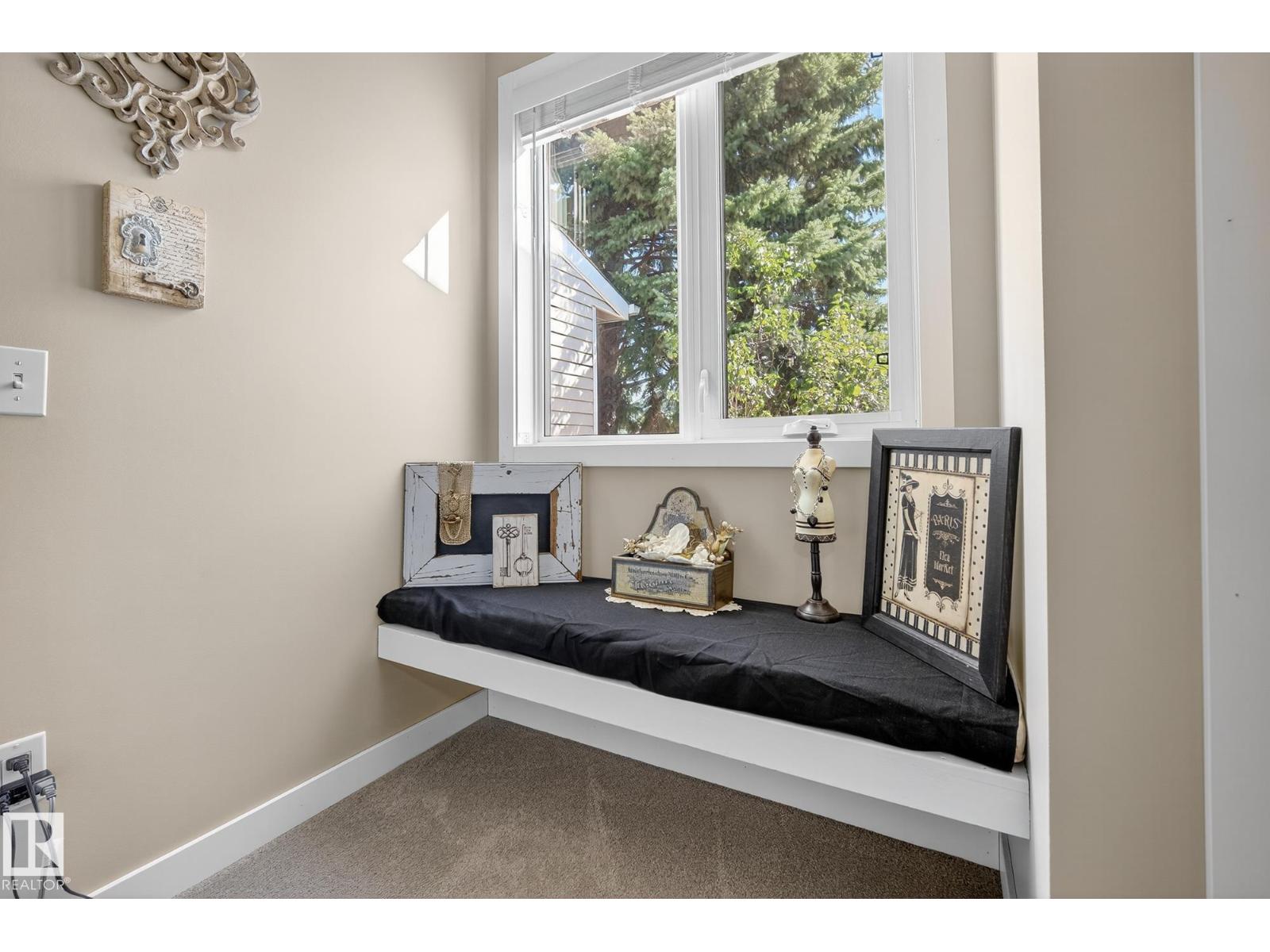 4711 25 AV NW — photo 24