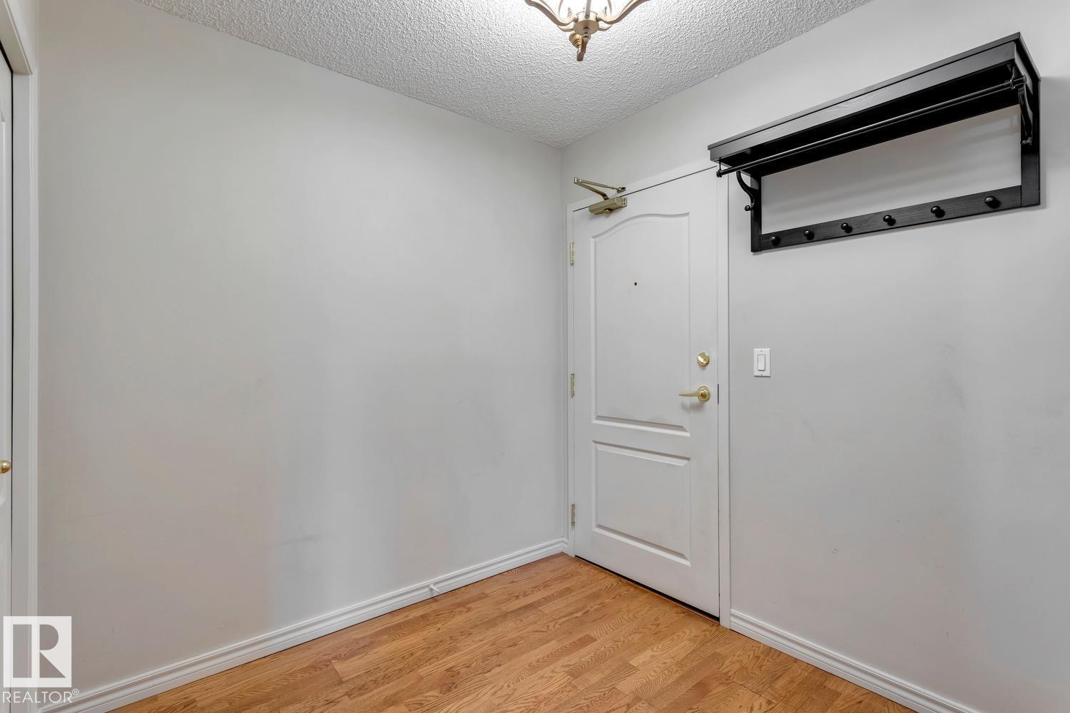 #102 10649 Saskatchewan DR NW — photo 20