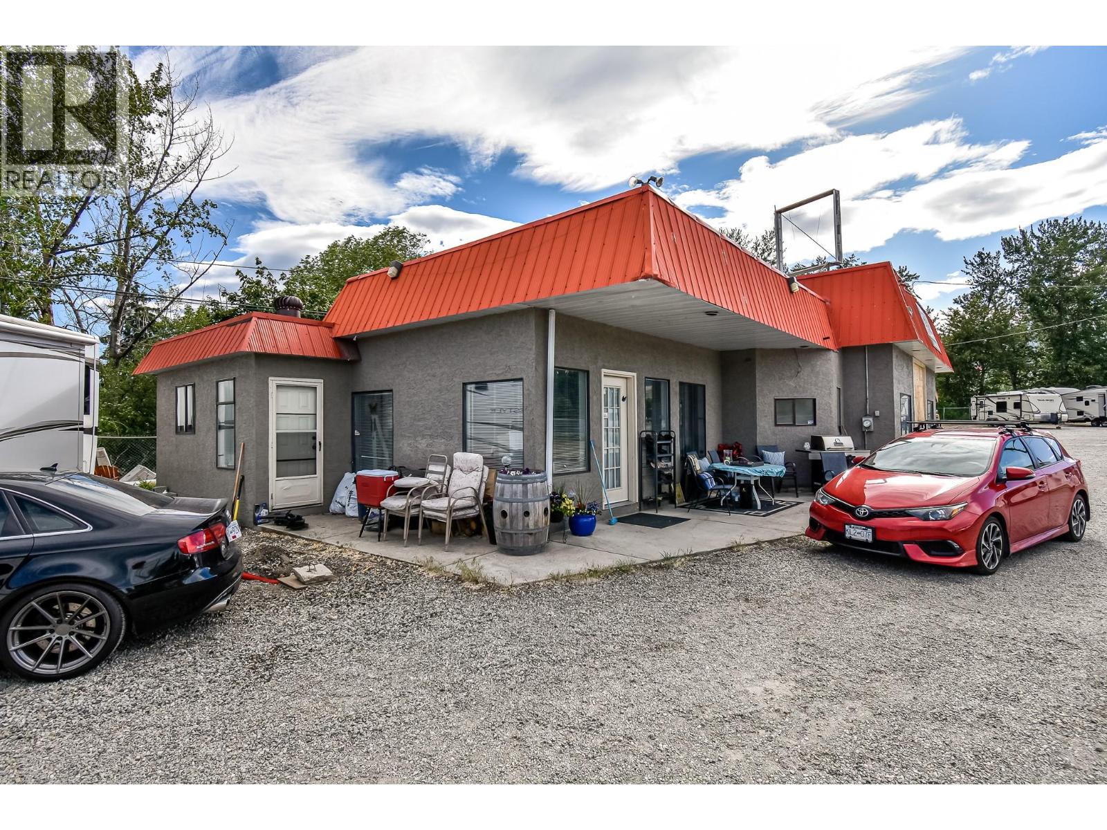 14400 97 Highway, Summerland