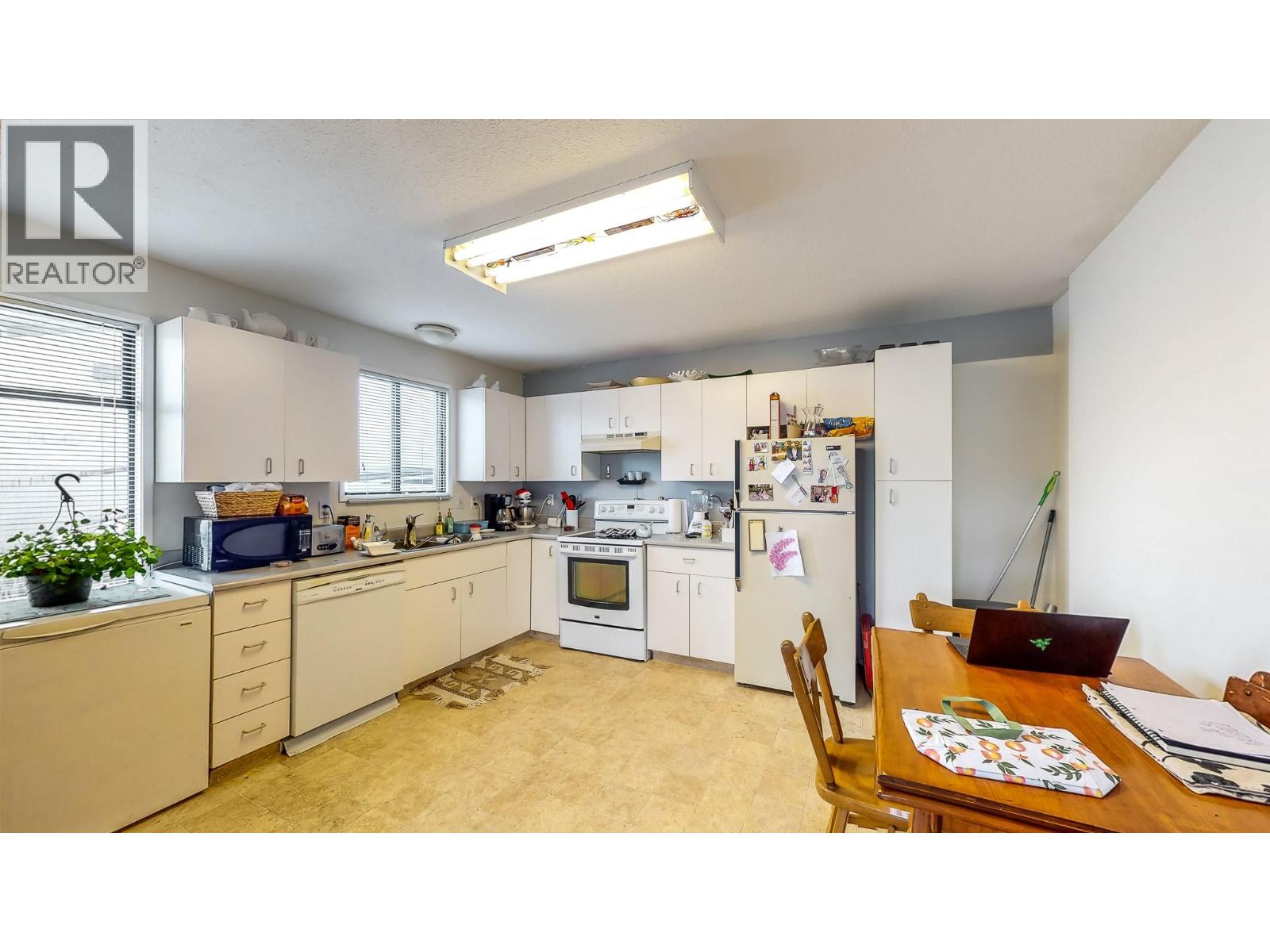 14400 97 Highway, Summerland