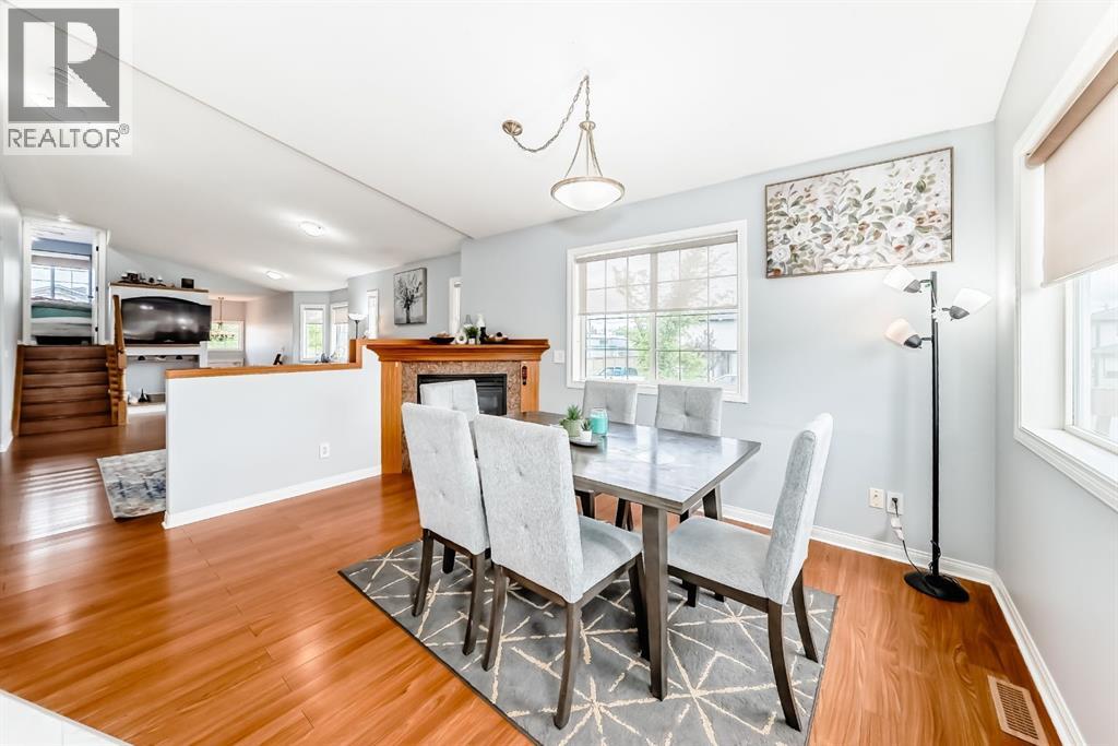 98 Canoe Square SW - photo 4