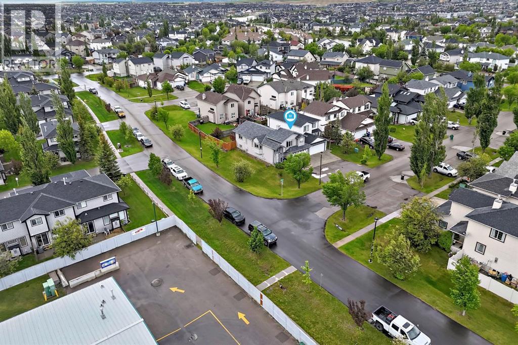 98 Canoe Square SW — photo 45