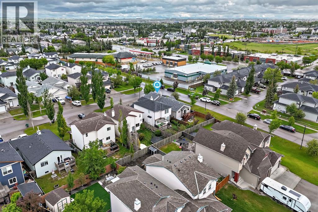 98 Canoe Square SW — photo 46