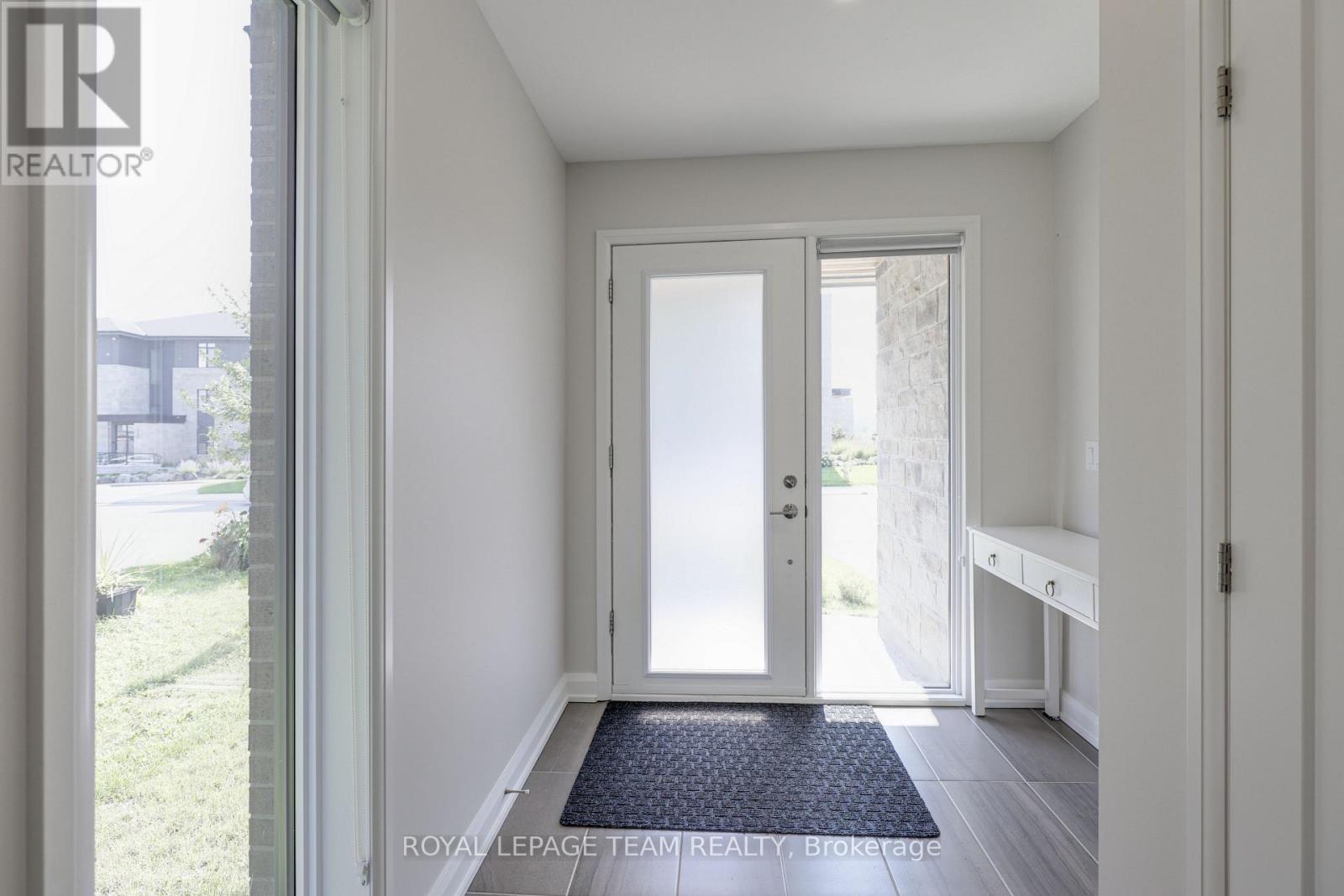 4 Bed, 4 Bath House for Rent in Ottawa – 145 BOUNDSTONE WAY, Ottawa – MLS# X13459140 - Image 2