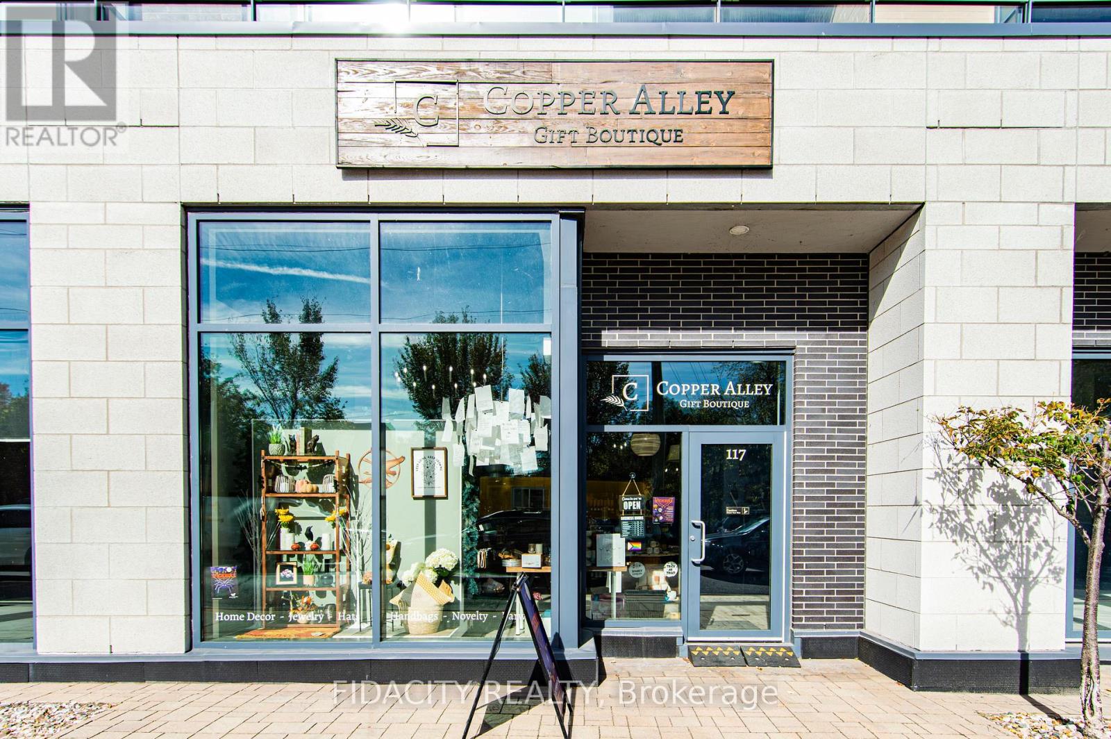 Retail for Sale in Ottawa – 109 – 111 RICHMOND ROAD, Ottawa – MLS# X13459154 - Image 6