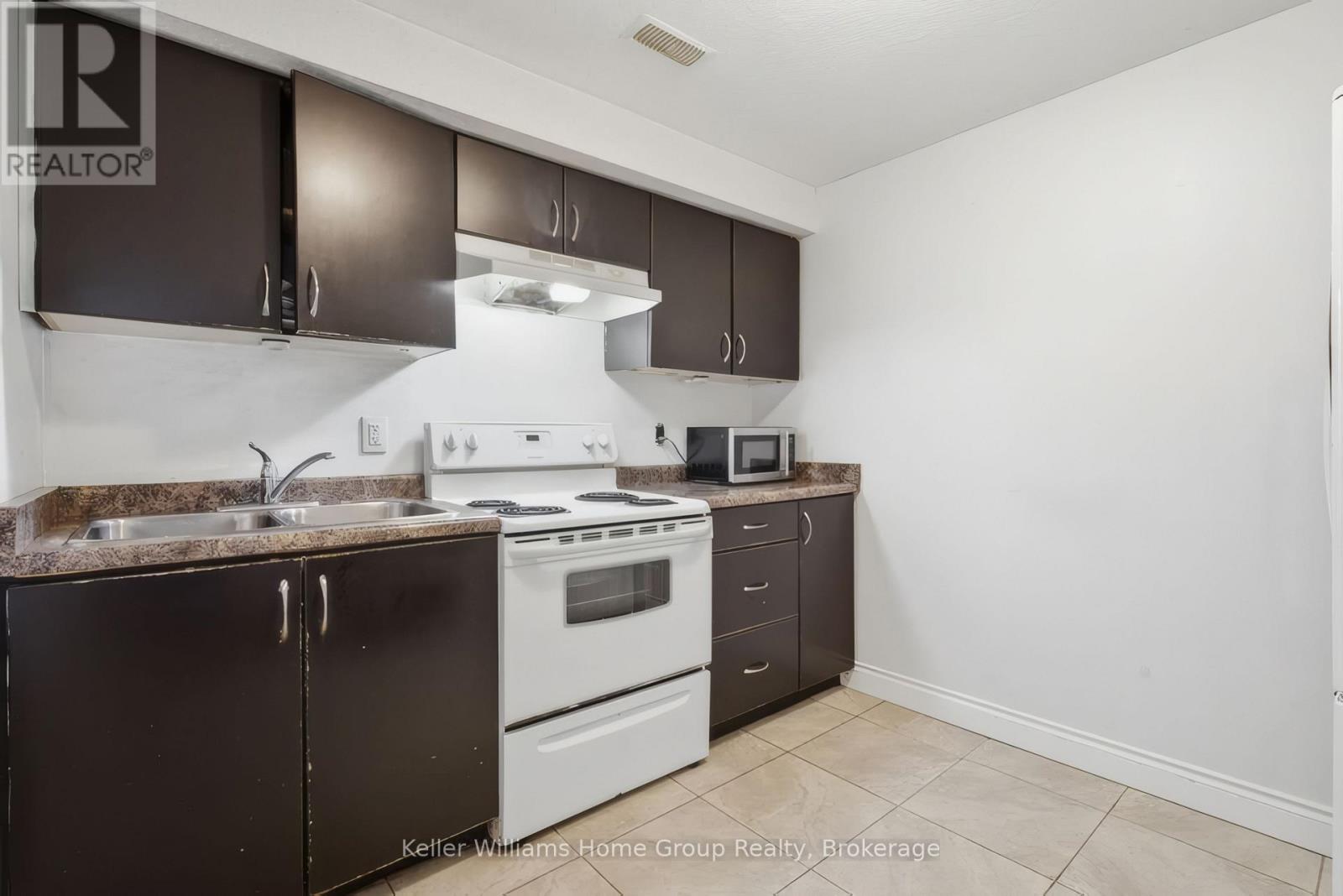 177 WATSON ROAD N - 12