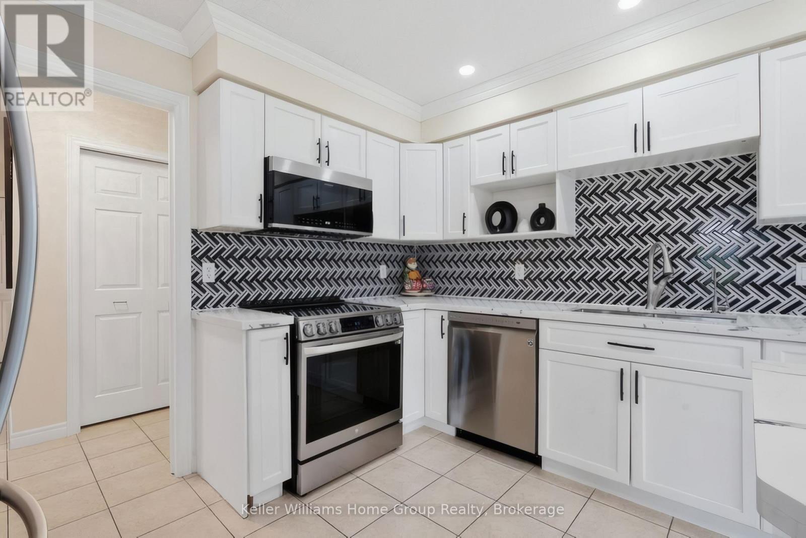 177 WATSON ROAD N - 38