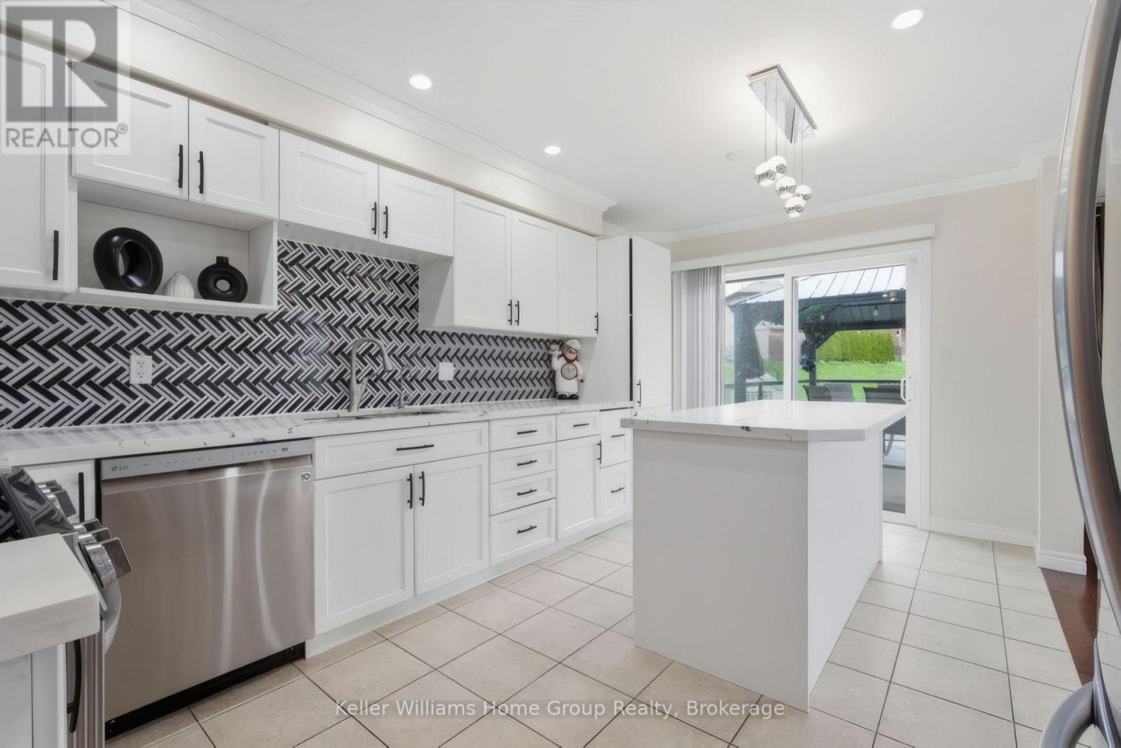 177 WATSON ROAD N - 35