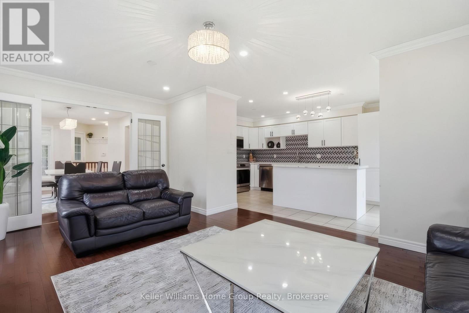 177 WATSON ROAD N - 33