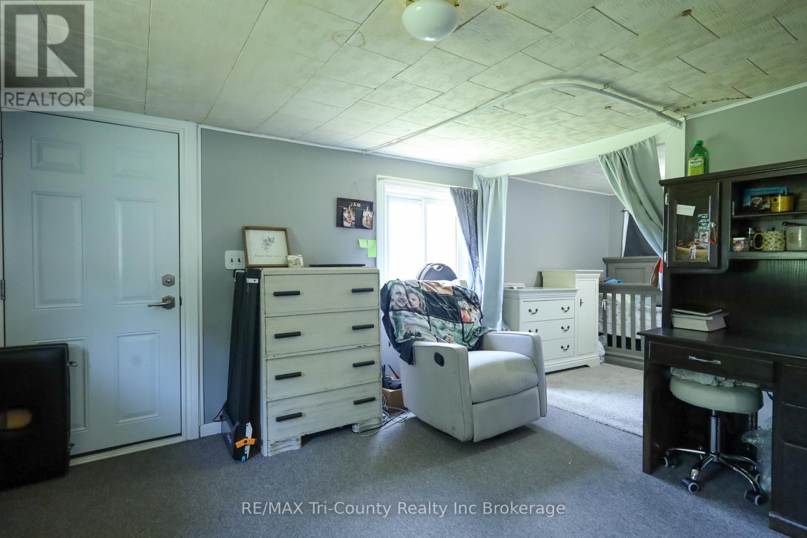4942 59 HIGHWAY - 22