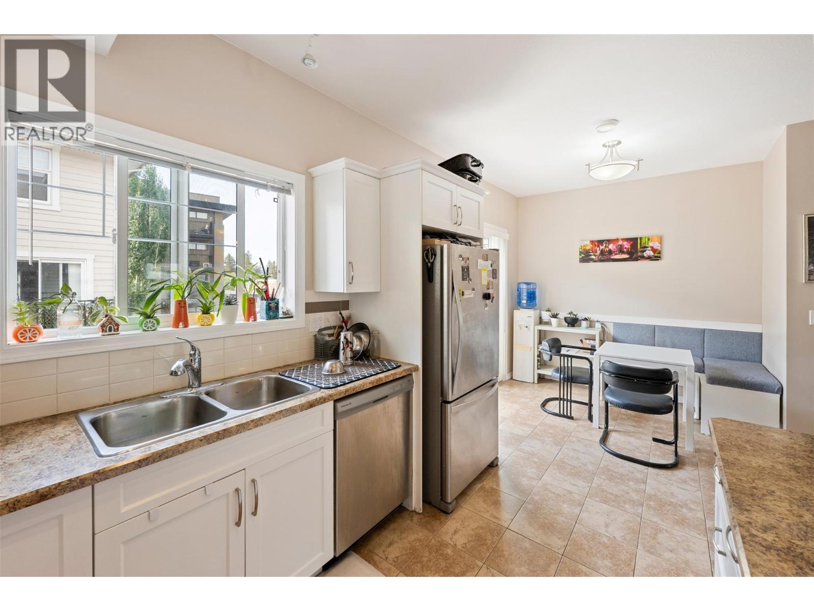#128 3363 WILSON Street - 10