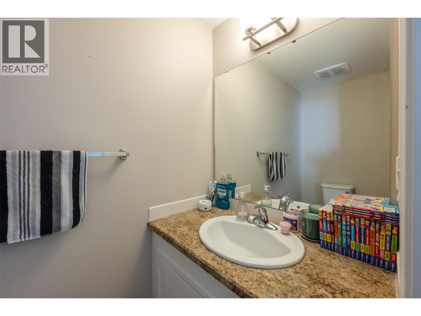 #128 3363 WILSON Street - 15