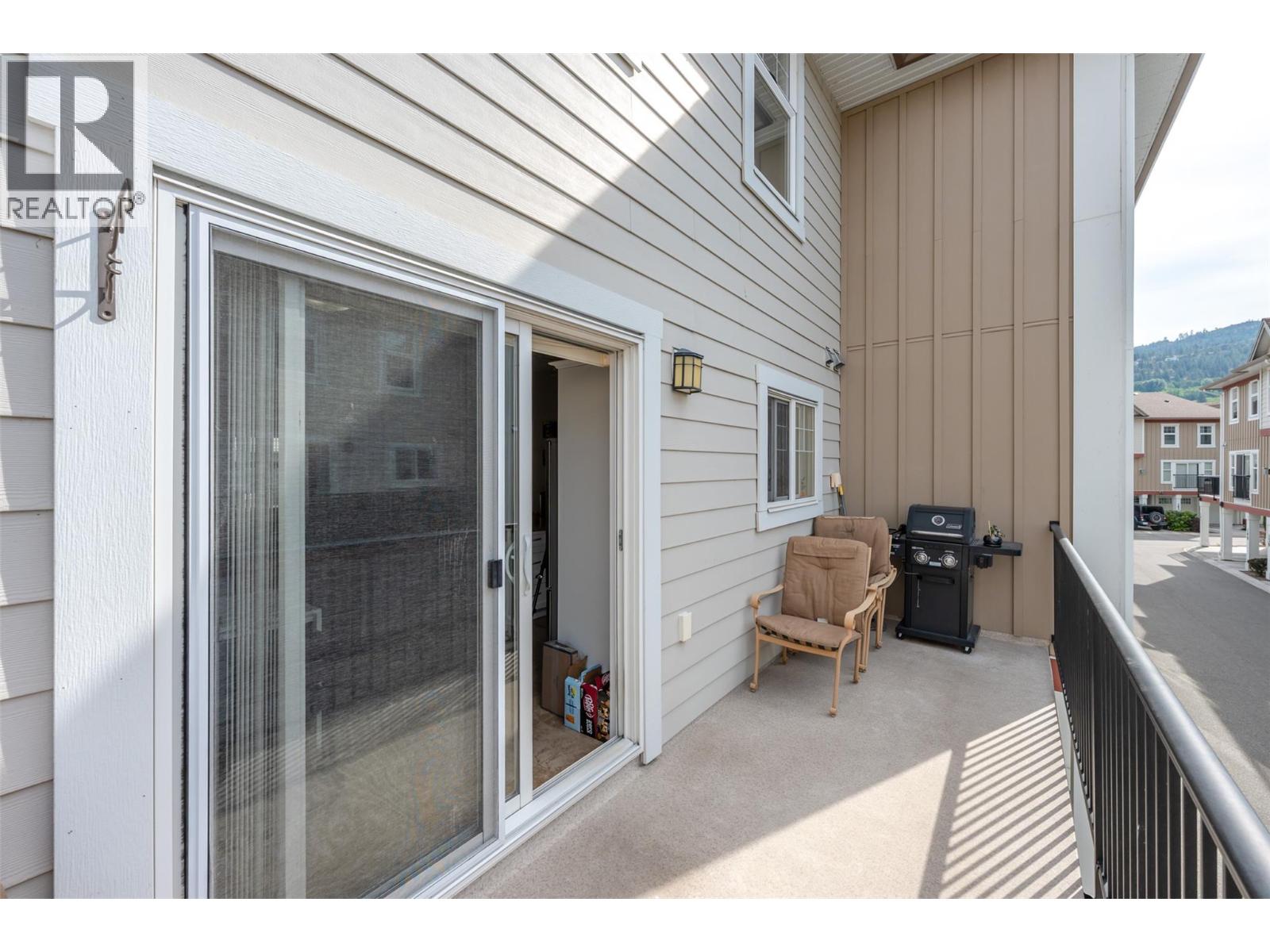 #128 3363 WILSON Street - 16
