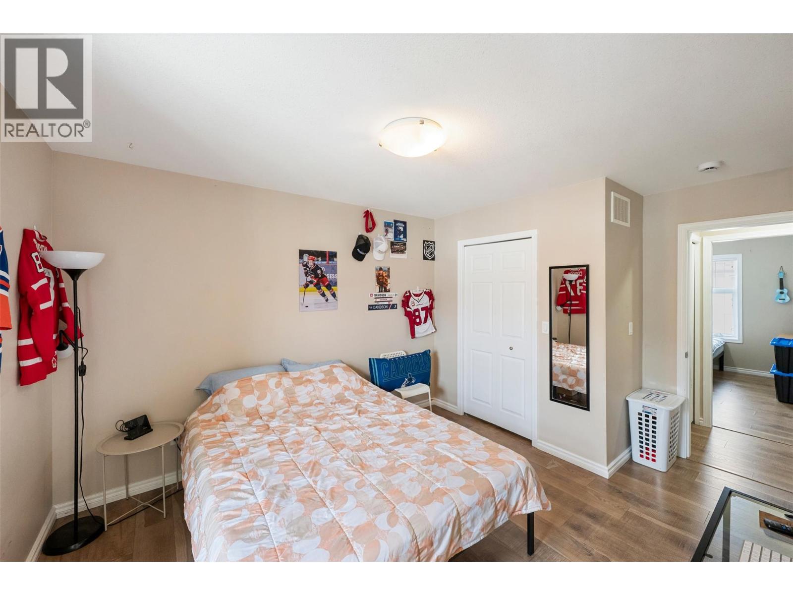 #128 3363 WILSON Street - 23