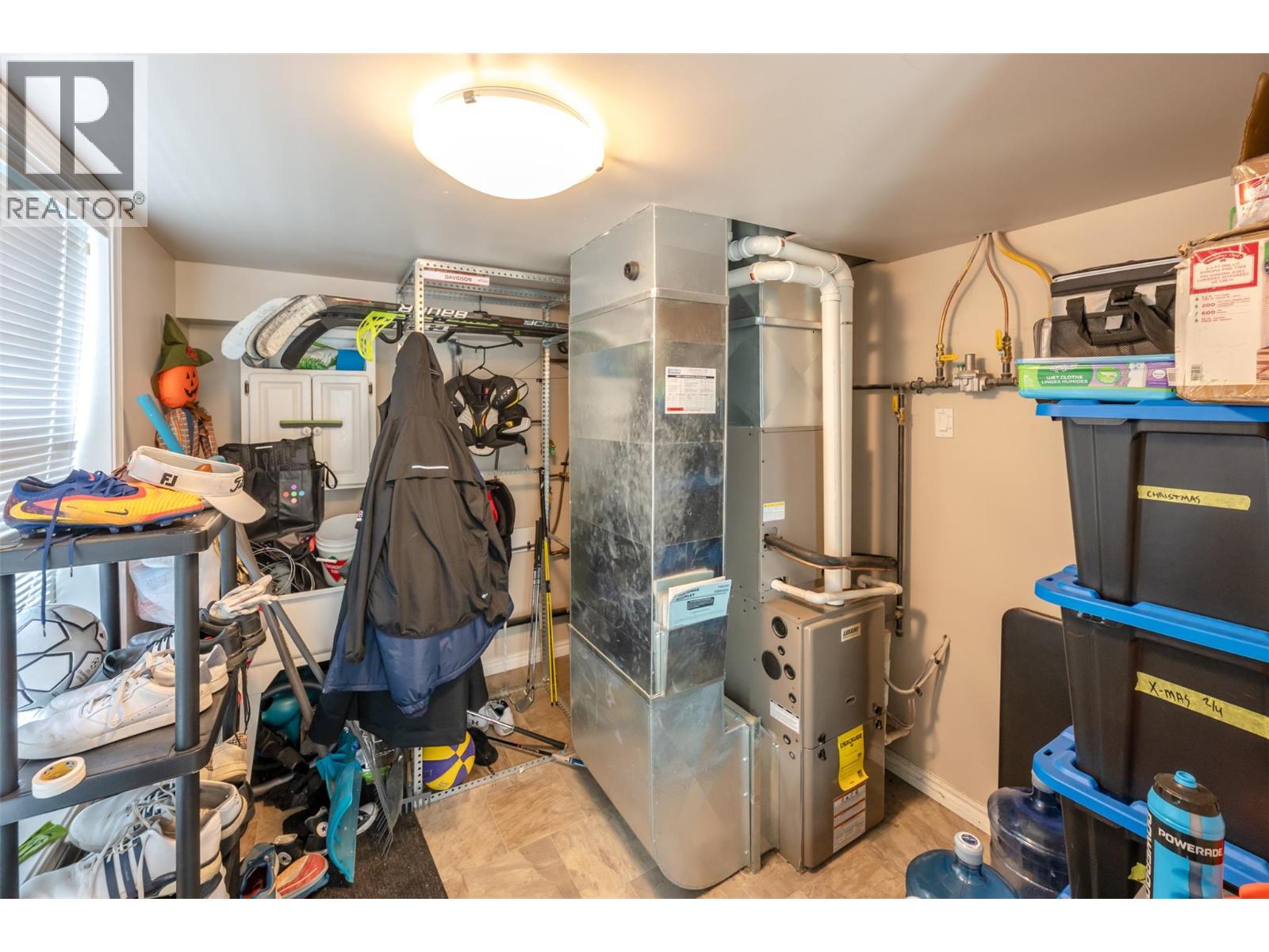#128 3363 WILSON Street - 28