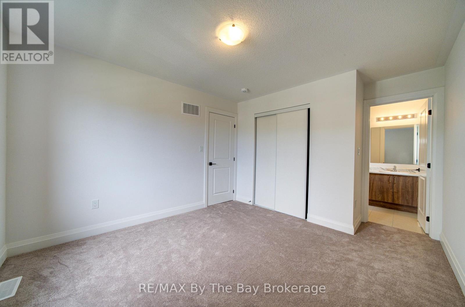 56 AMBER DRIVE - 31